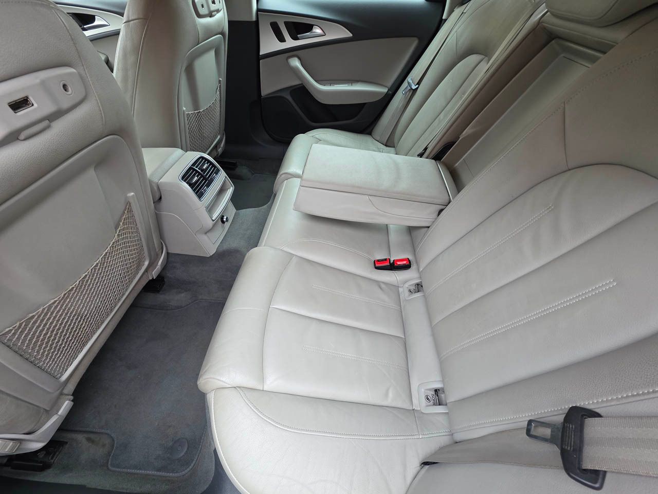 Audi A6 Avant, Audi A6 2.0 servis AUDI - fotka 5