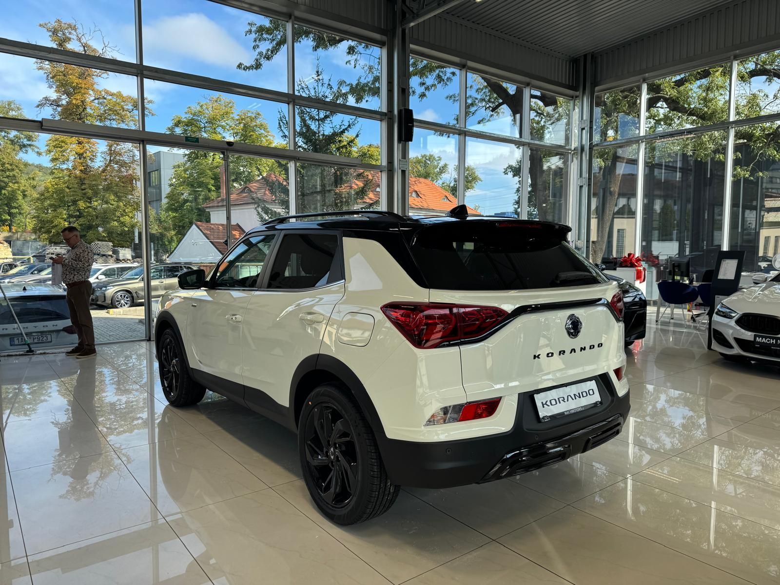 KGM Korando, PREMIUM 1.5 GDI-T - fotka 5