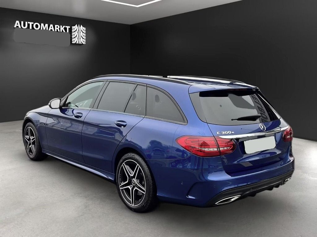 Mercedes-Benz Třídy C, 300 T e AMG Night Edition*Navi - fotka 2