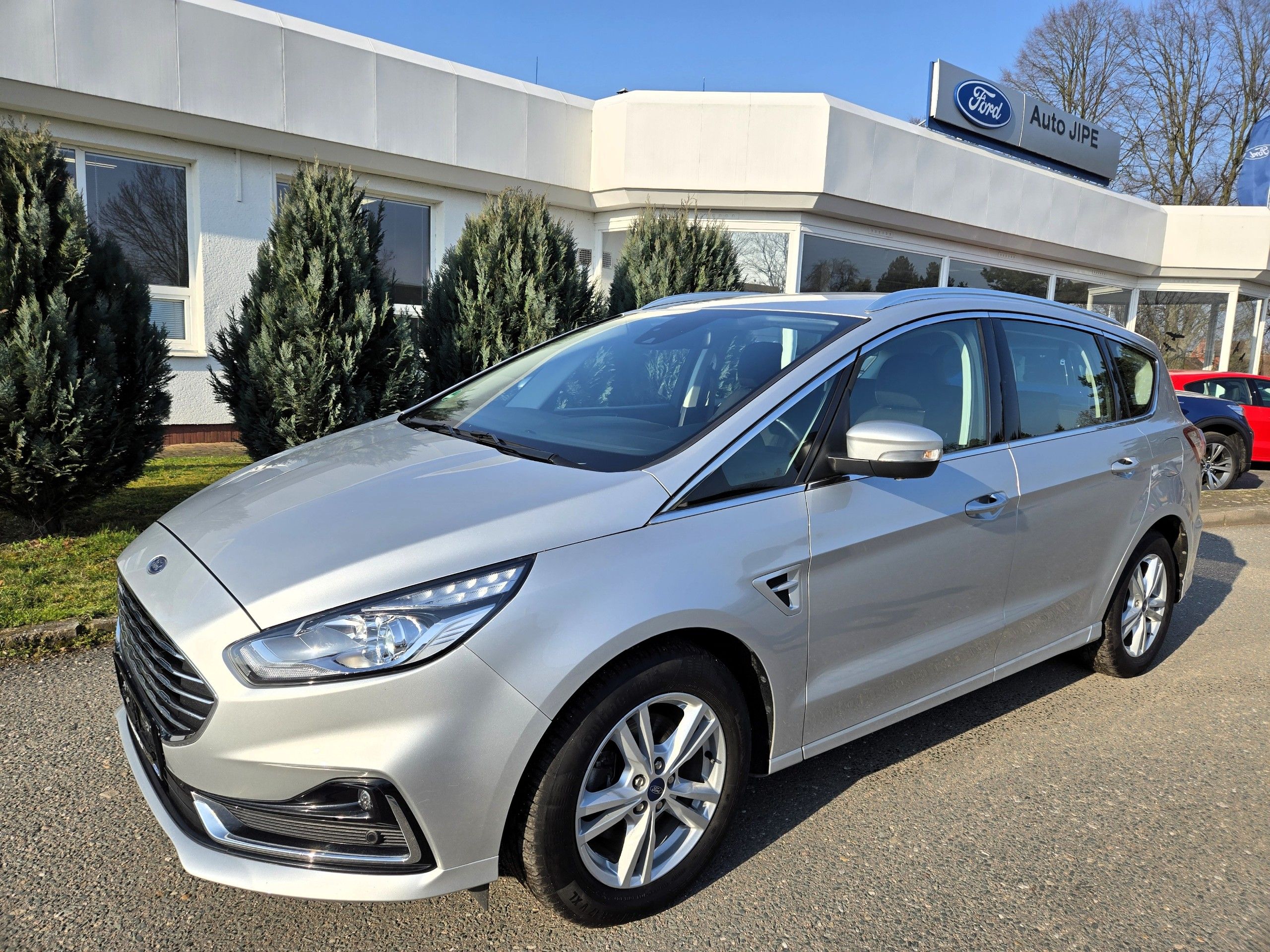 Ford S-MAX, Titanium 2,0 nafta 110kw/150PS - fotka 6
