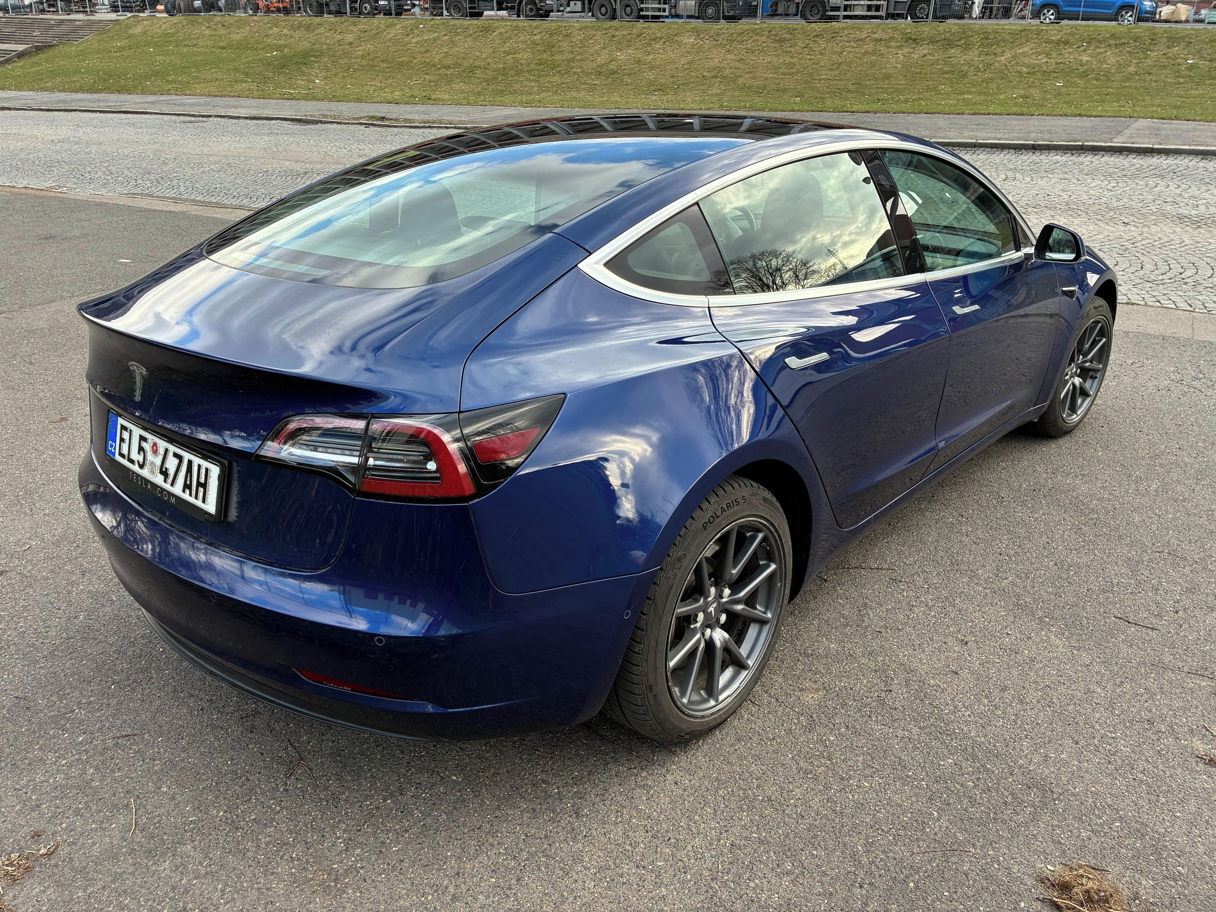 Tesla Model 3, TESLA Model 3 - fotka 3