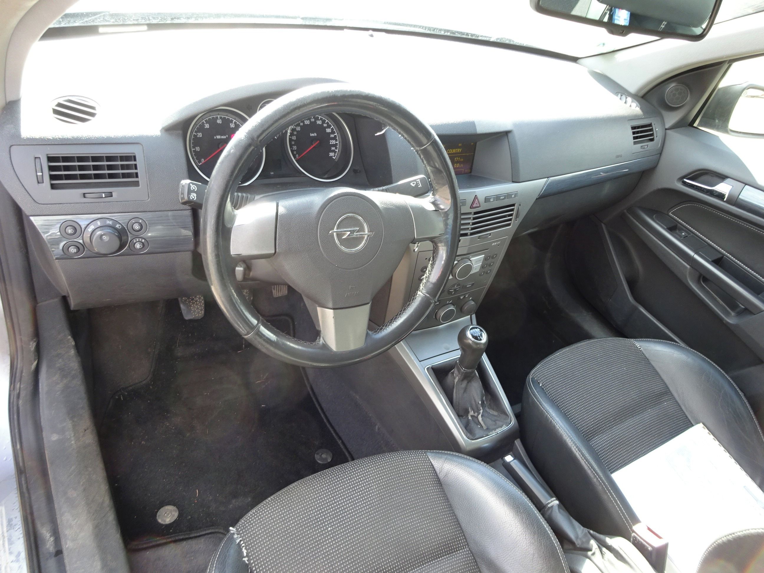 Opel Astra, 1.8i (92 KW) - fotka 5