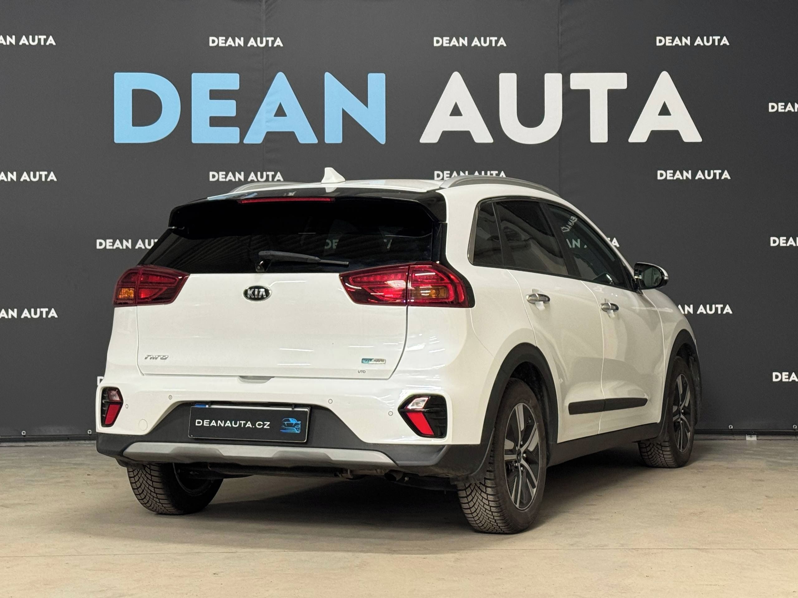 Kia Niro, HEV, ČR, Serviska, Záruka - fotka 3