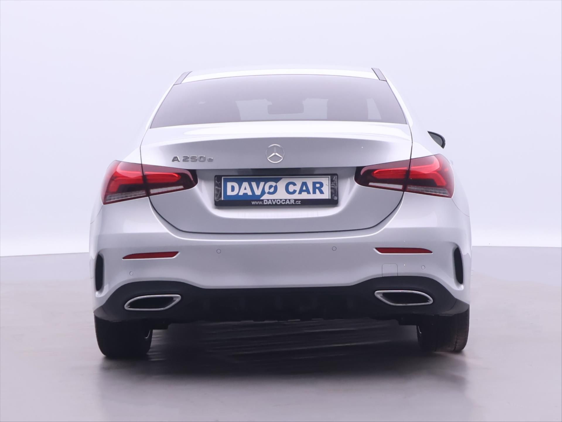 Mercedes-Benz Třídy A, 1,3 A 250 e DCT 118kW CZ - fotka 6