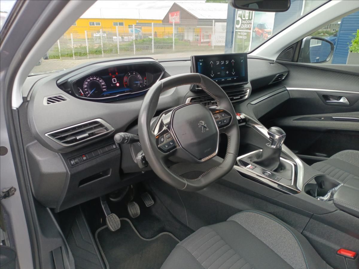 Peugeot 3008, Active Pack 1.2 PureTech 130k - fotka 2