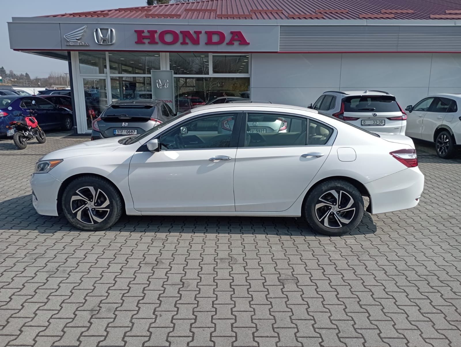 Honda Accord, 4D 2,4I-VTEC - fotka 5