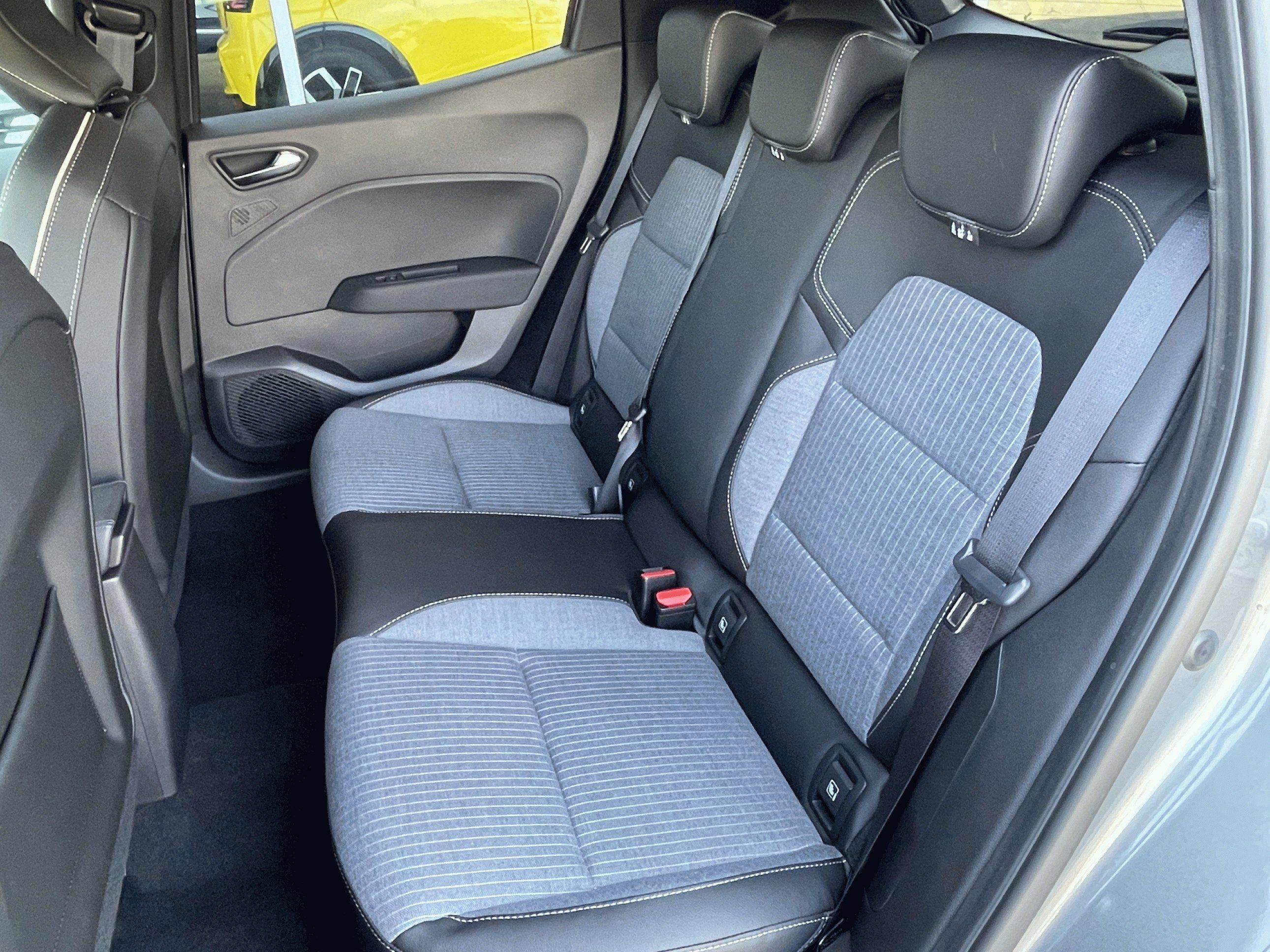 Renault Clio, TCe 90 X-Tronic Techno - fotka 6