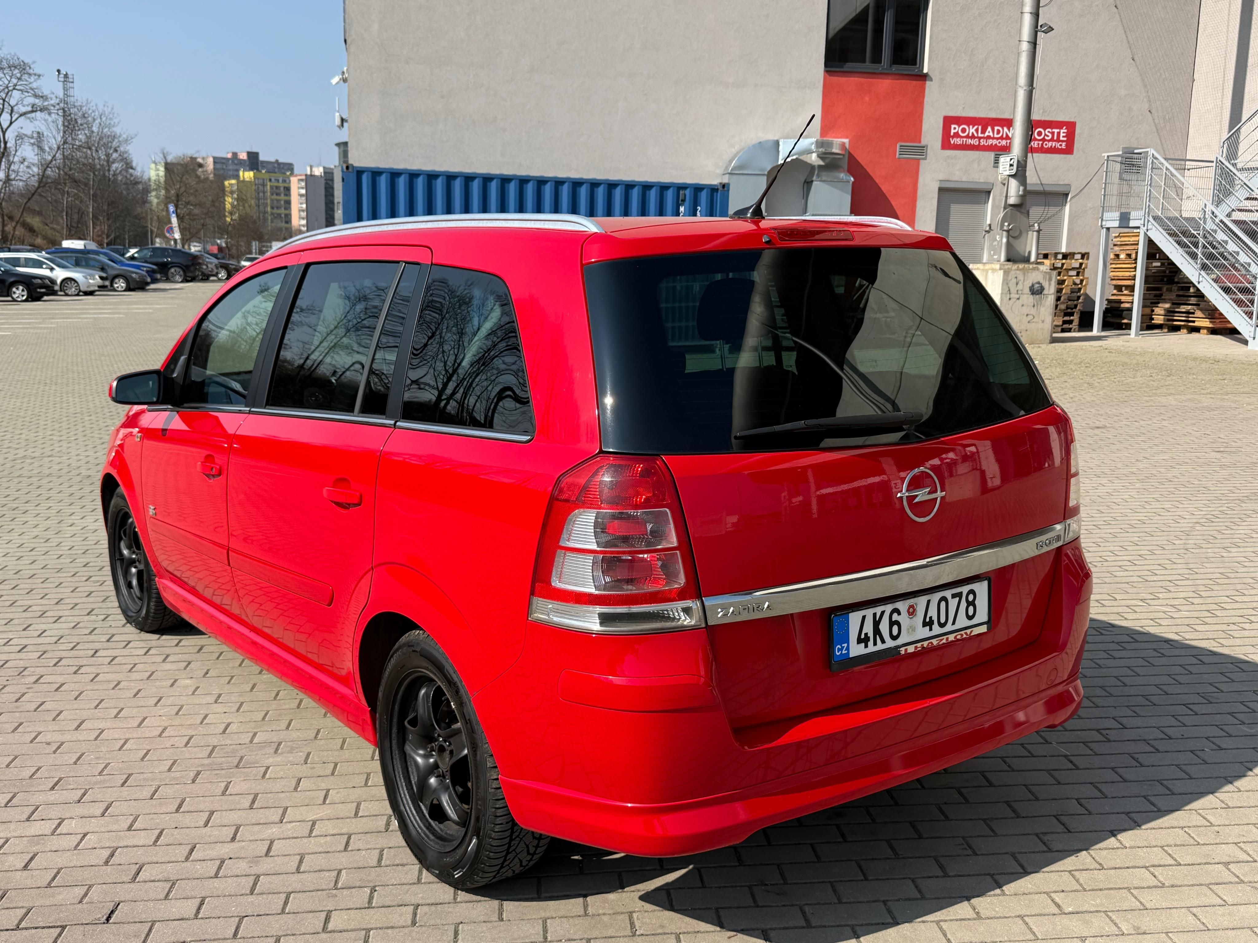Opel Zafira, 1.9CDTI, 110kw 7 míst - fotka 3