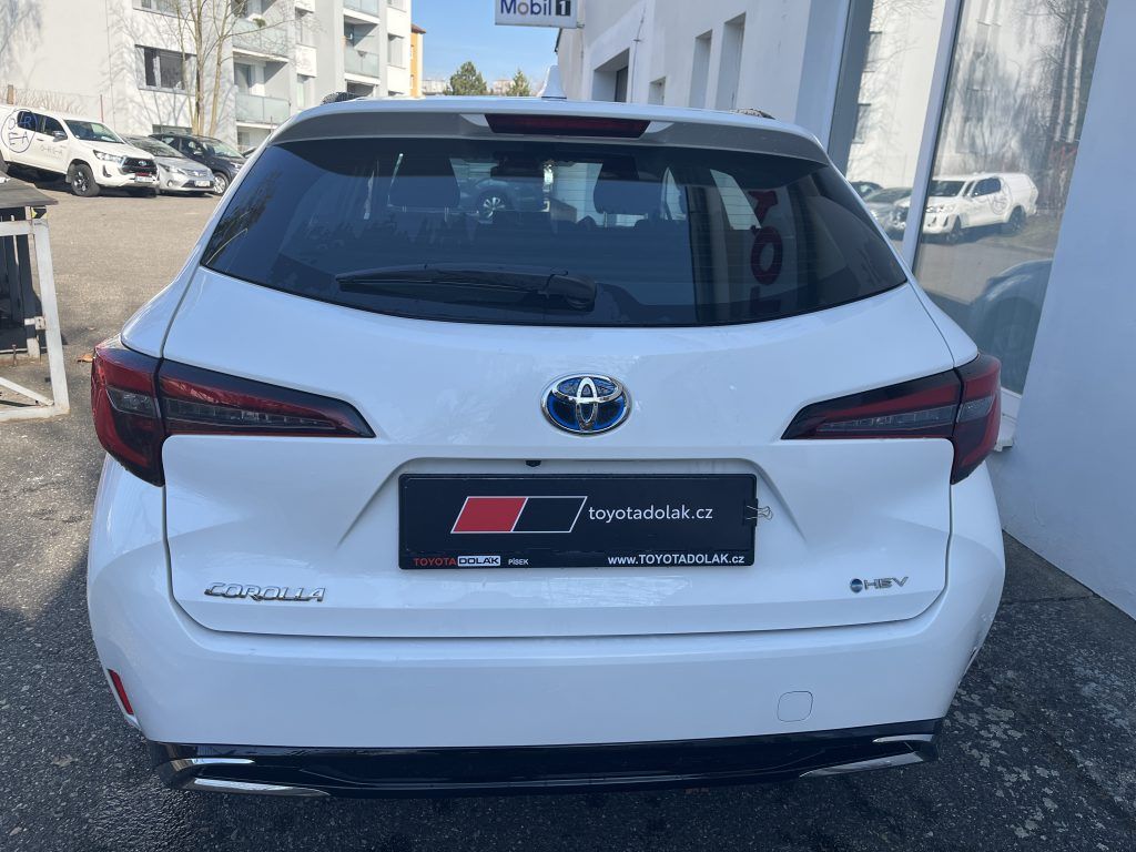 Toyota Corolla, 1.8 hybrid Comfort - fotka 6