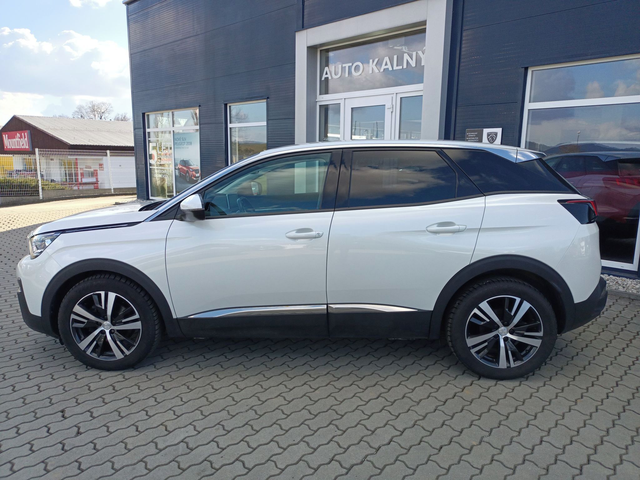 Peugeot 3008, ALLURE 1.6 BlueHDi 120 S&S MAN - fotka 3