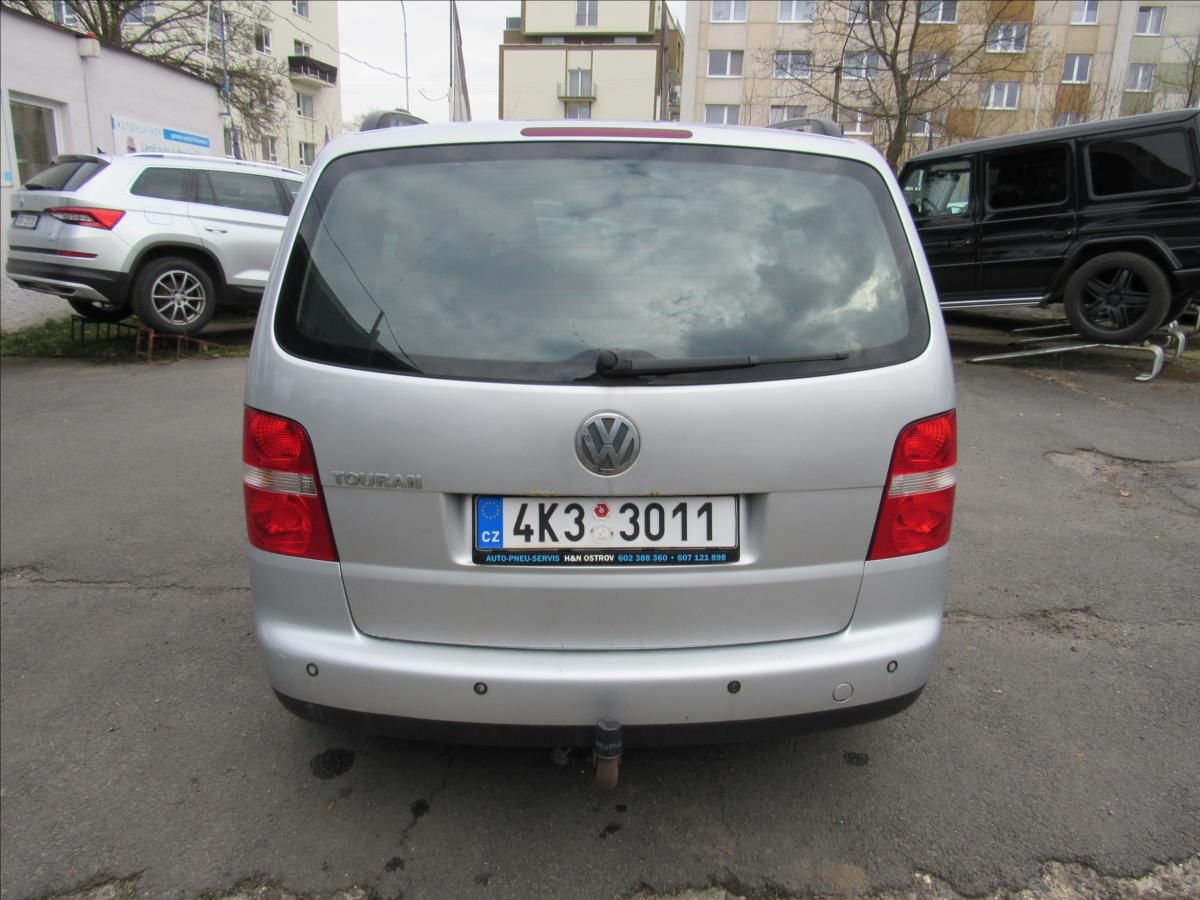 Volkswagen Touran, 1,6 MPi 75kW - fotka 5