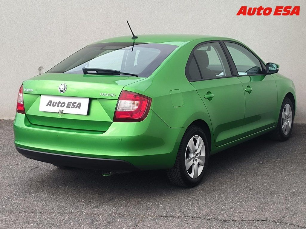 Škoda Rapid, 1.0 TSI,AC,výhřev sed. - fotka 4