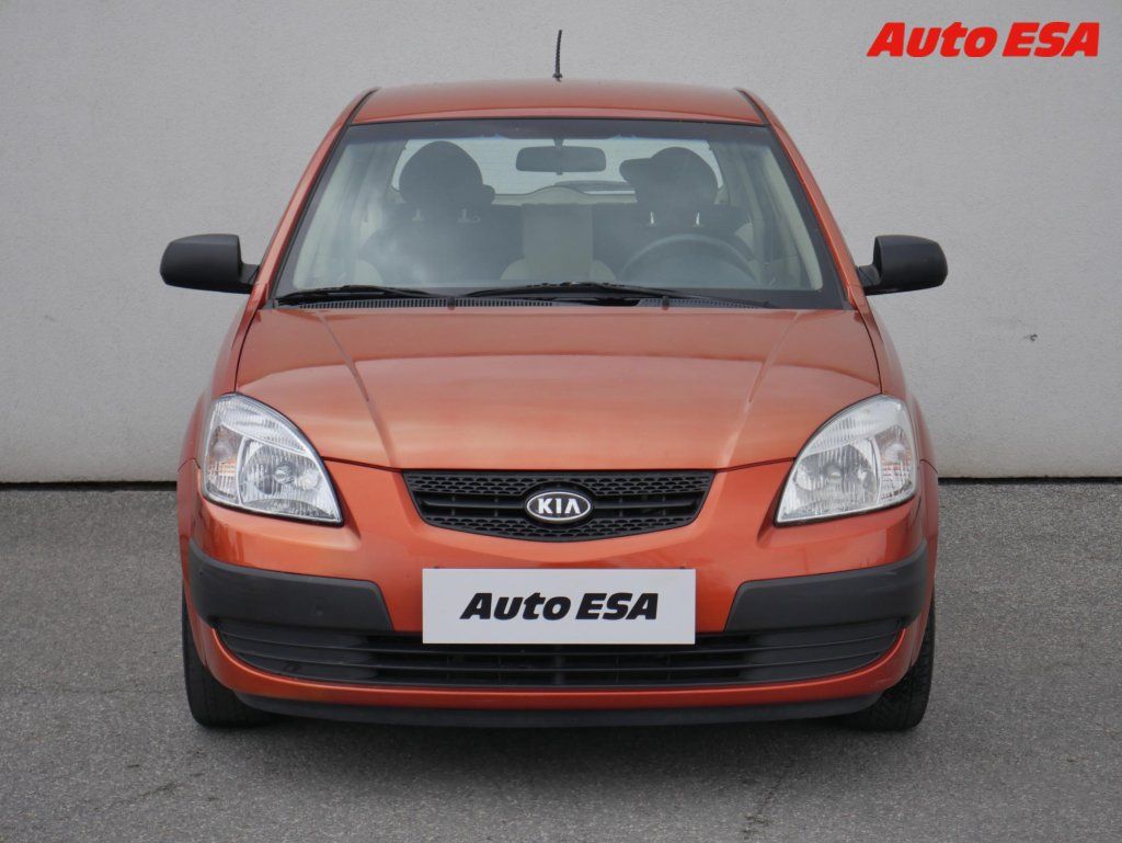 Kia Rio, 1.5i,ČR,AC,park.čidla - fotka 2