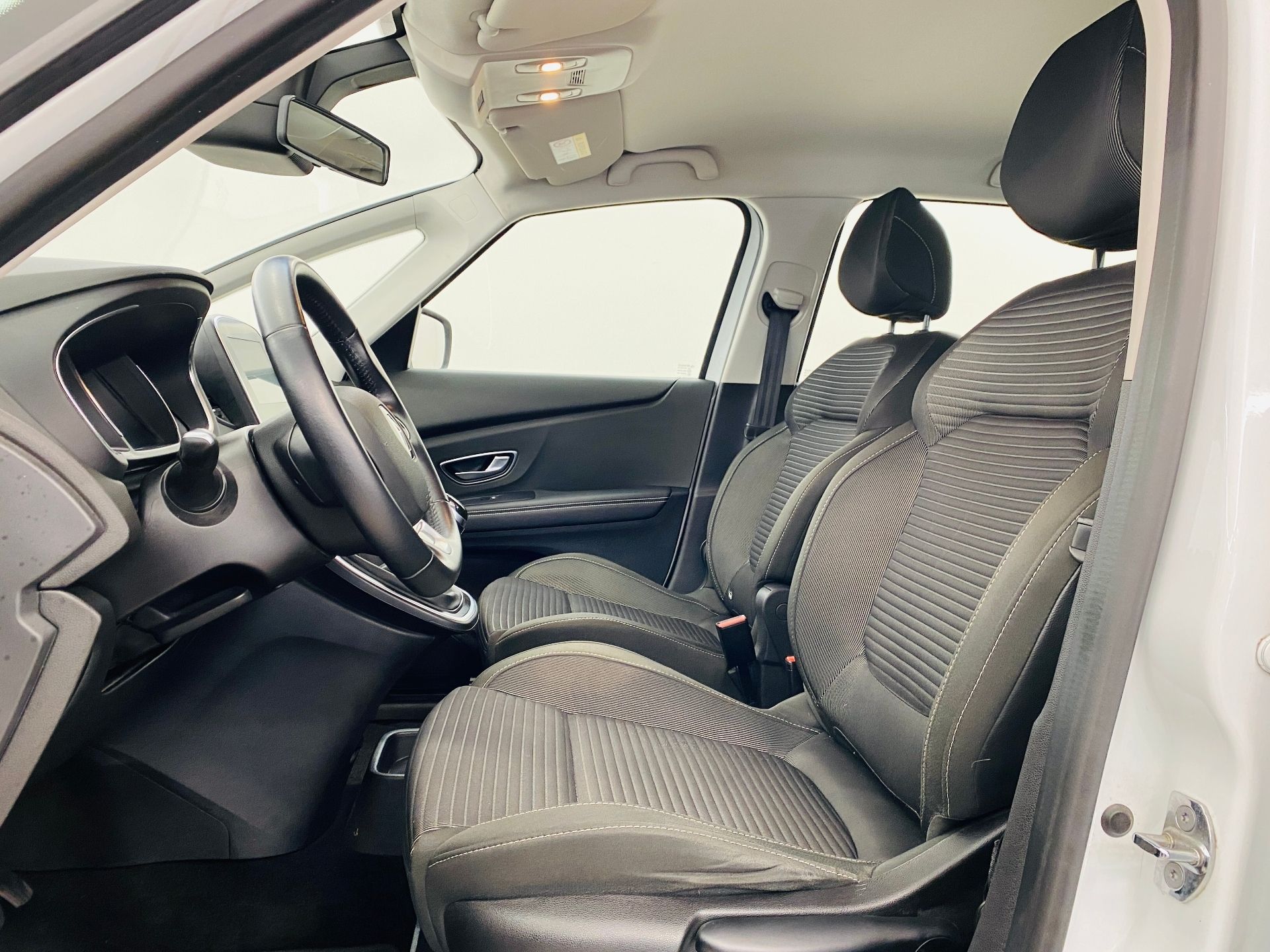 Renault Grand Scénic, 1.2 Tce 97kW Intense - fotka 5