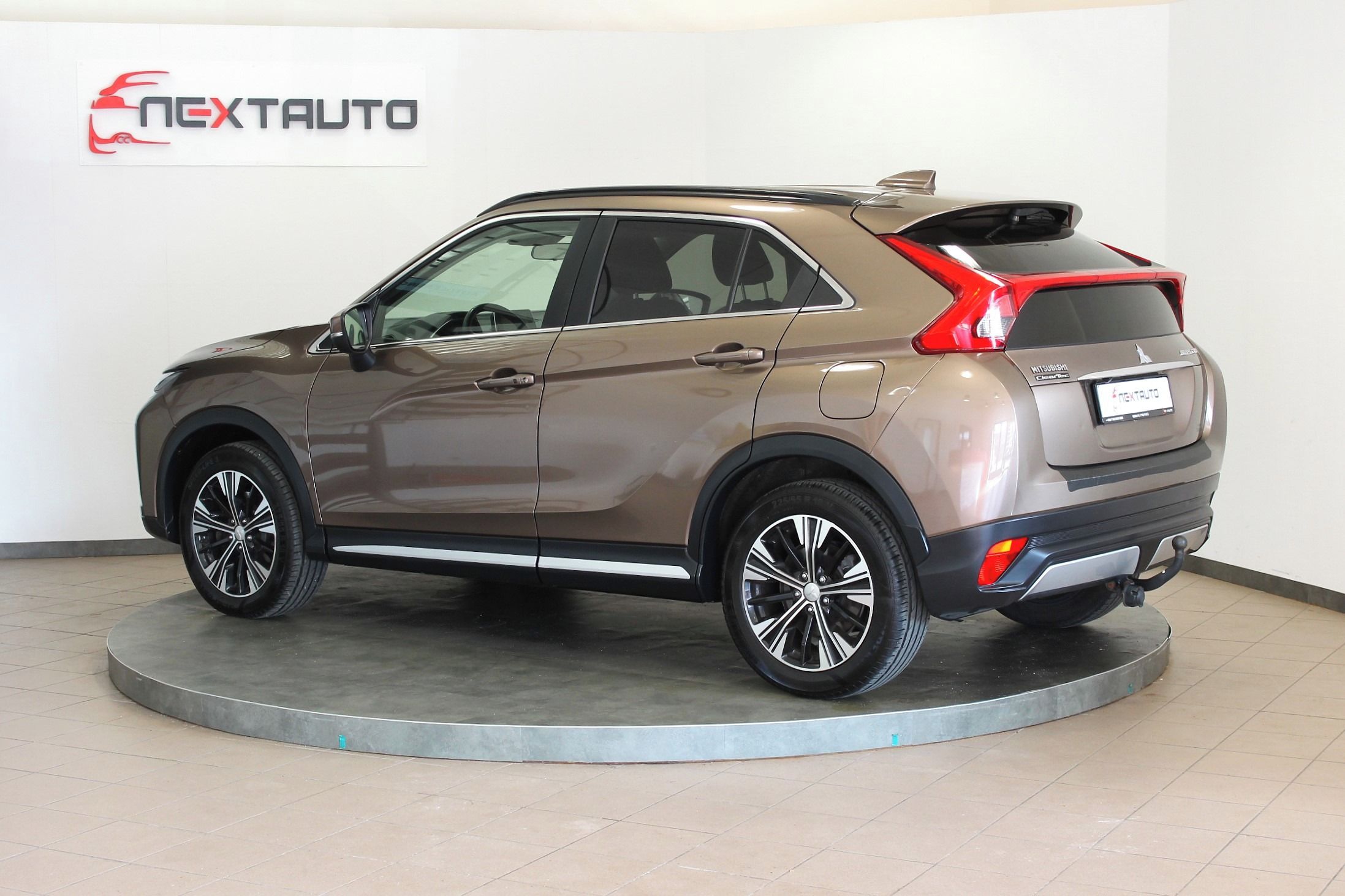 Mitsubishi Eclipse Cross, 1.5T-MiVEC 120kW  PLUS, TAŽNÉ - fotka 3