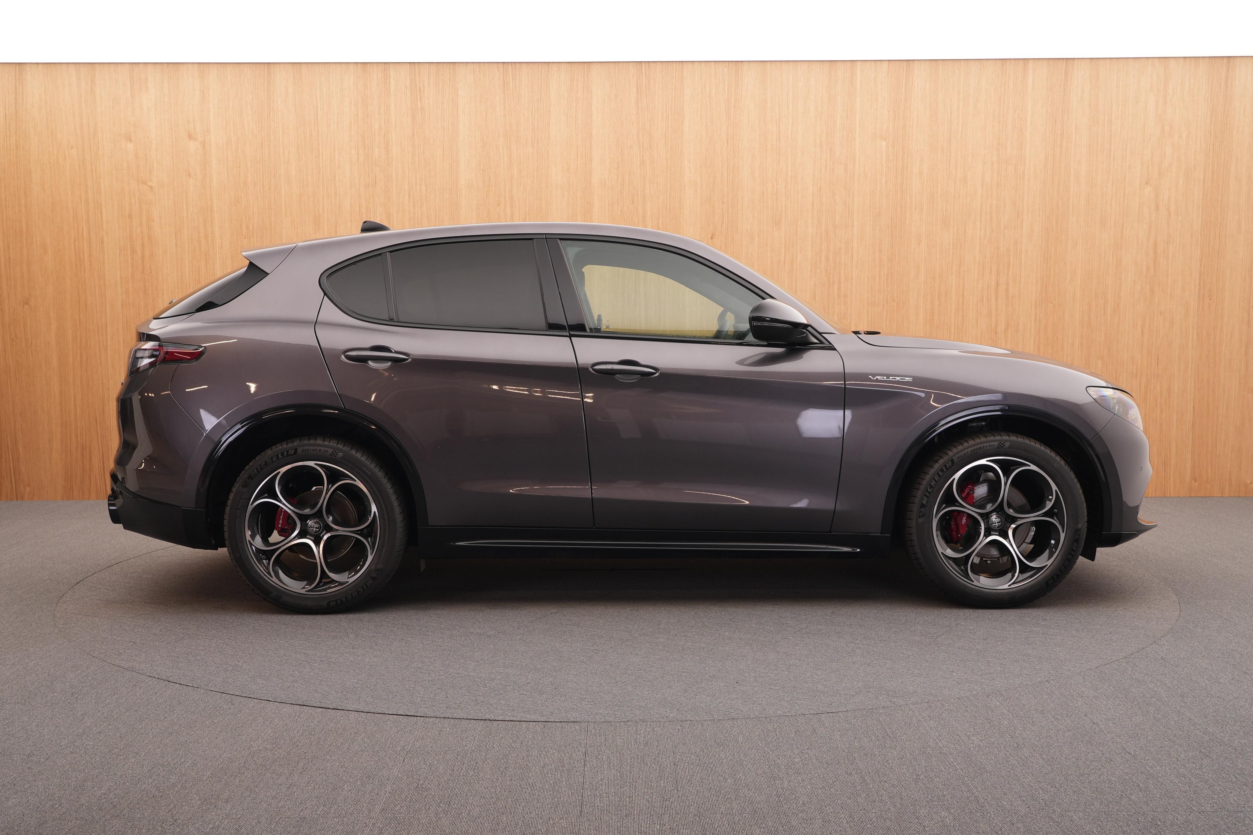 Alfa Romeo Stelvio, Veloce 2.2 JTDm Q4 AT8 - fotka 5