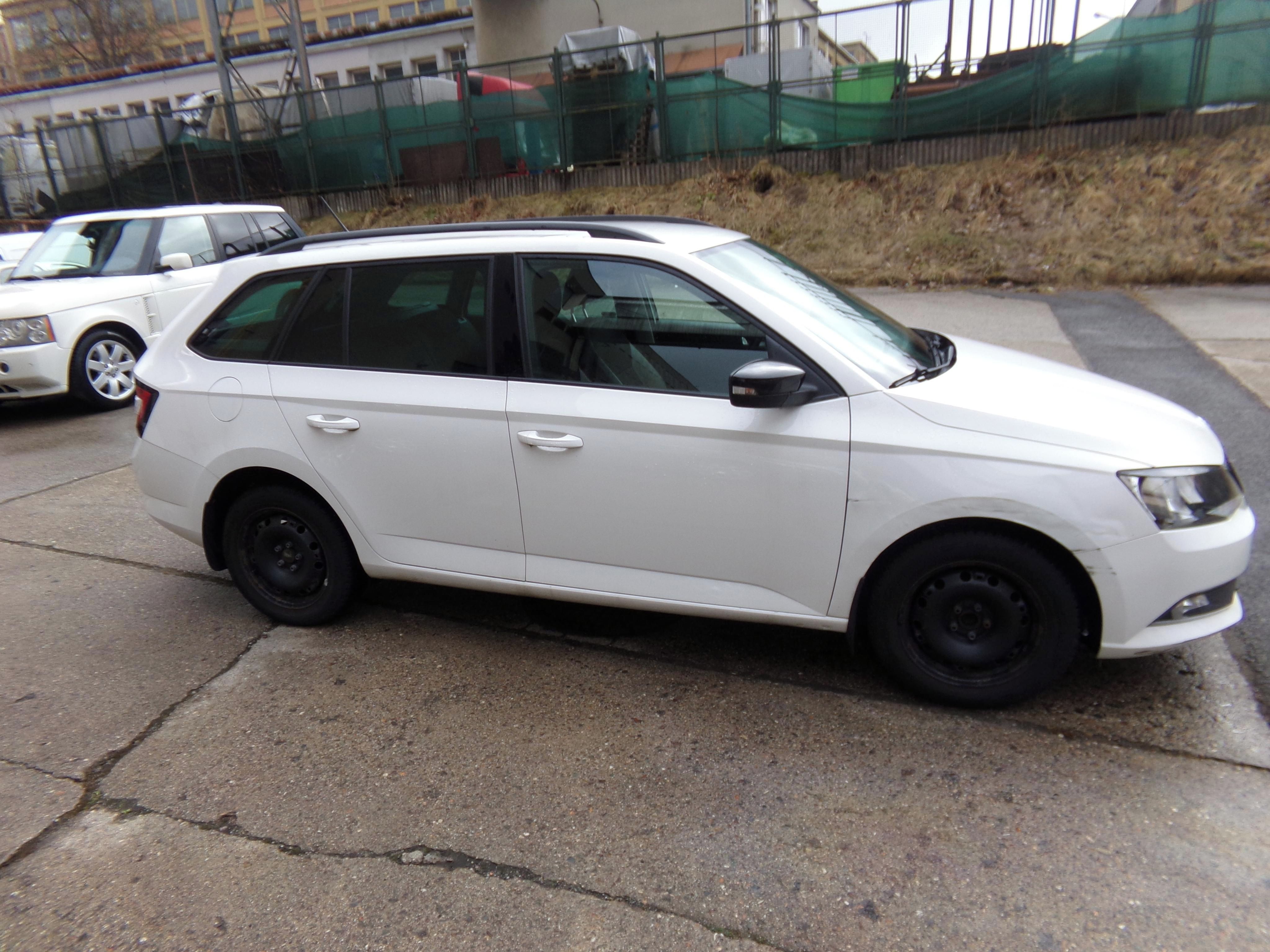 Škoda Fabia, 1.2 STYLE - fotka 4