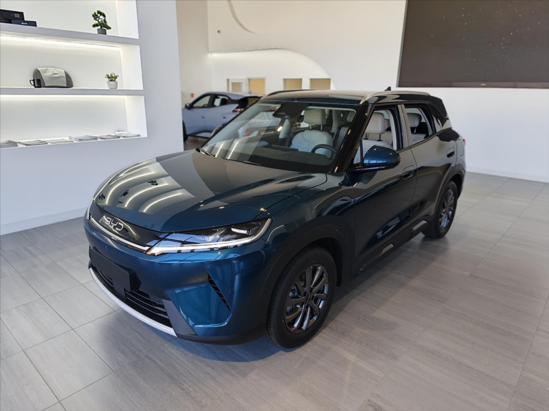 BYD ATTO 2, 1,5 DM-i  156 Kw Boost - fotka 5