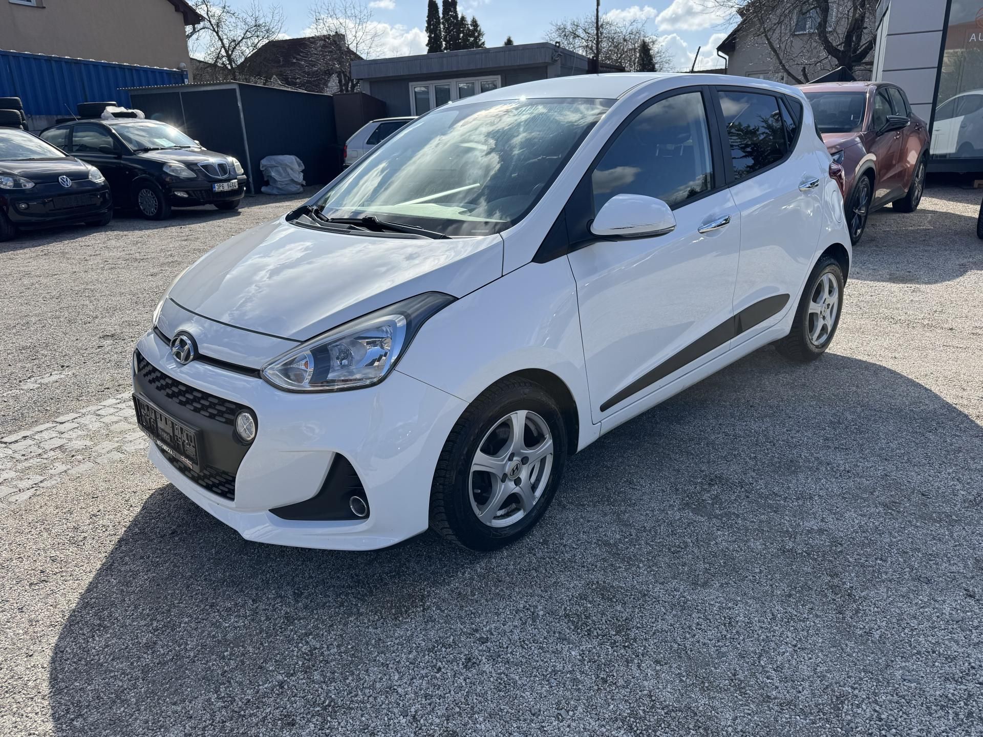 Hyundai i10, 1.2 64KW 1.Majitel 104000km! - fotka 4