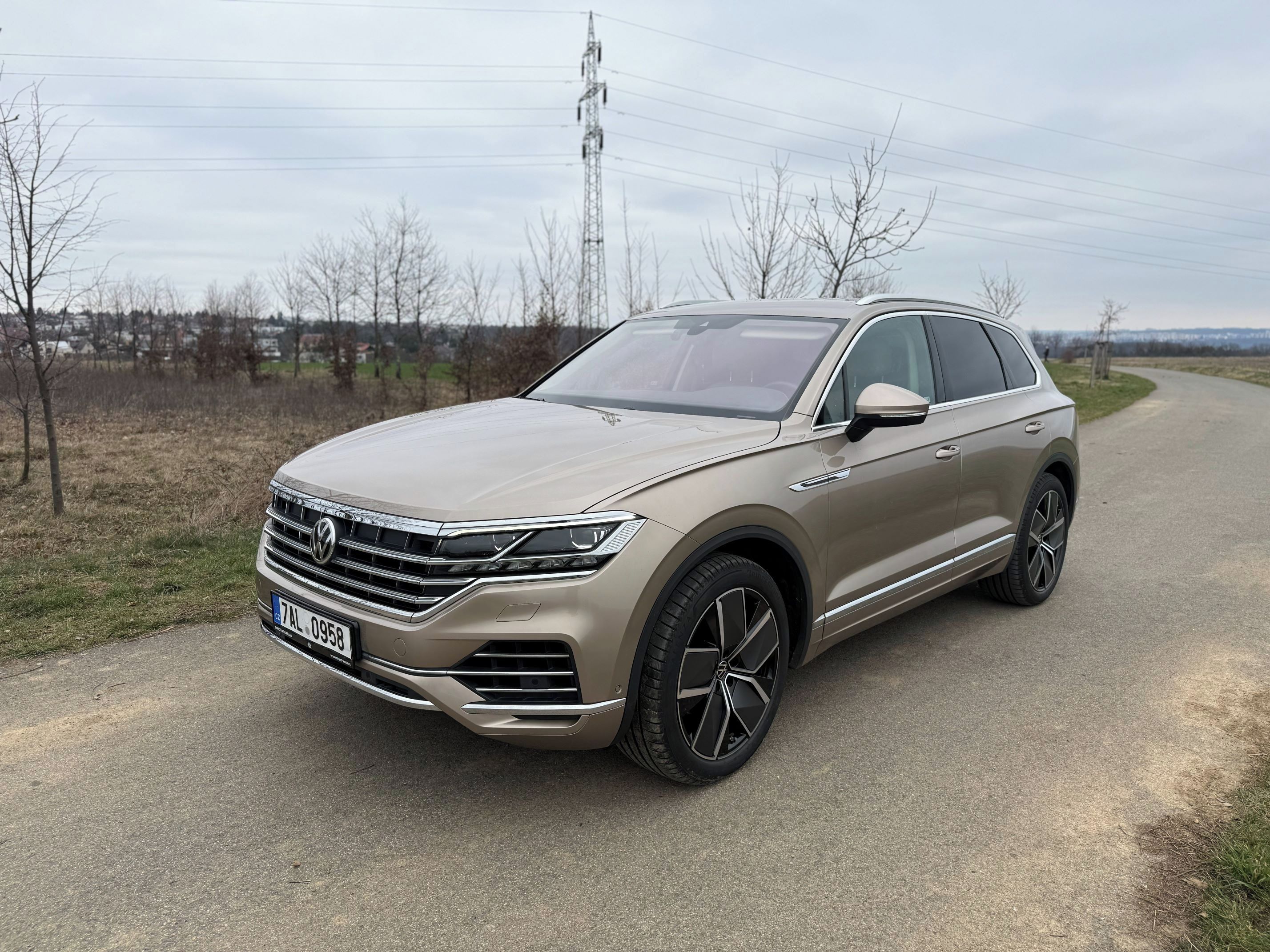 Volkswagen Touareg, Tažné, LED Matrix, Ventilace - fotka 2