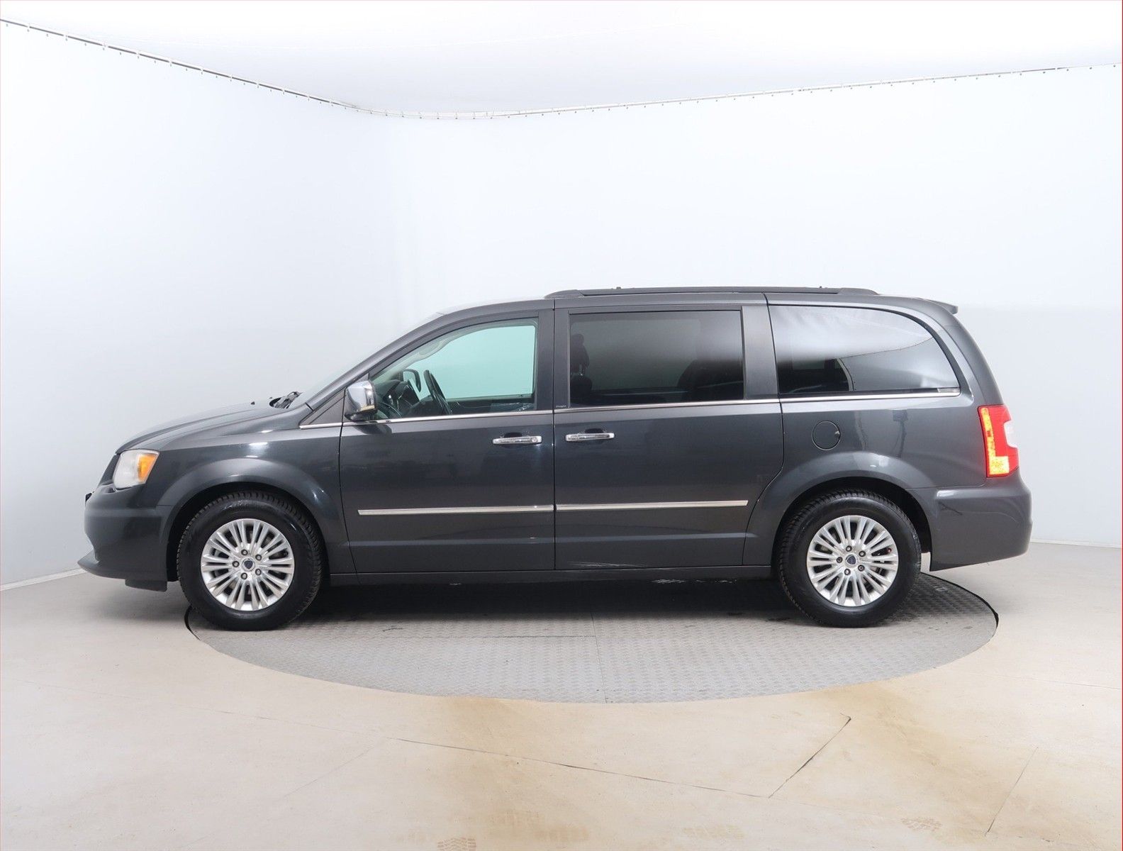 Lancia Voyager, 2.8 CRD, NOVÁ CENA, Automat - fotka 3