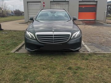 Prodám Mercedes-Benz E220d