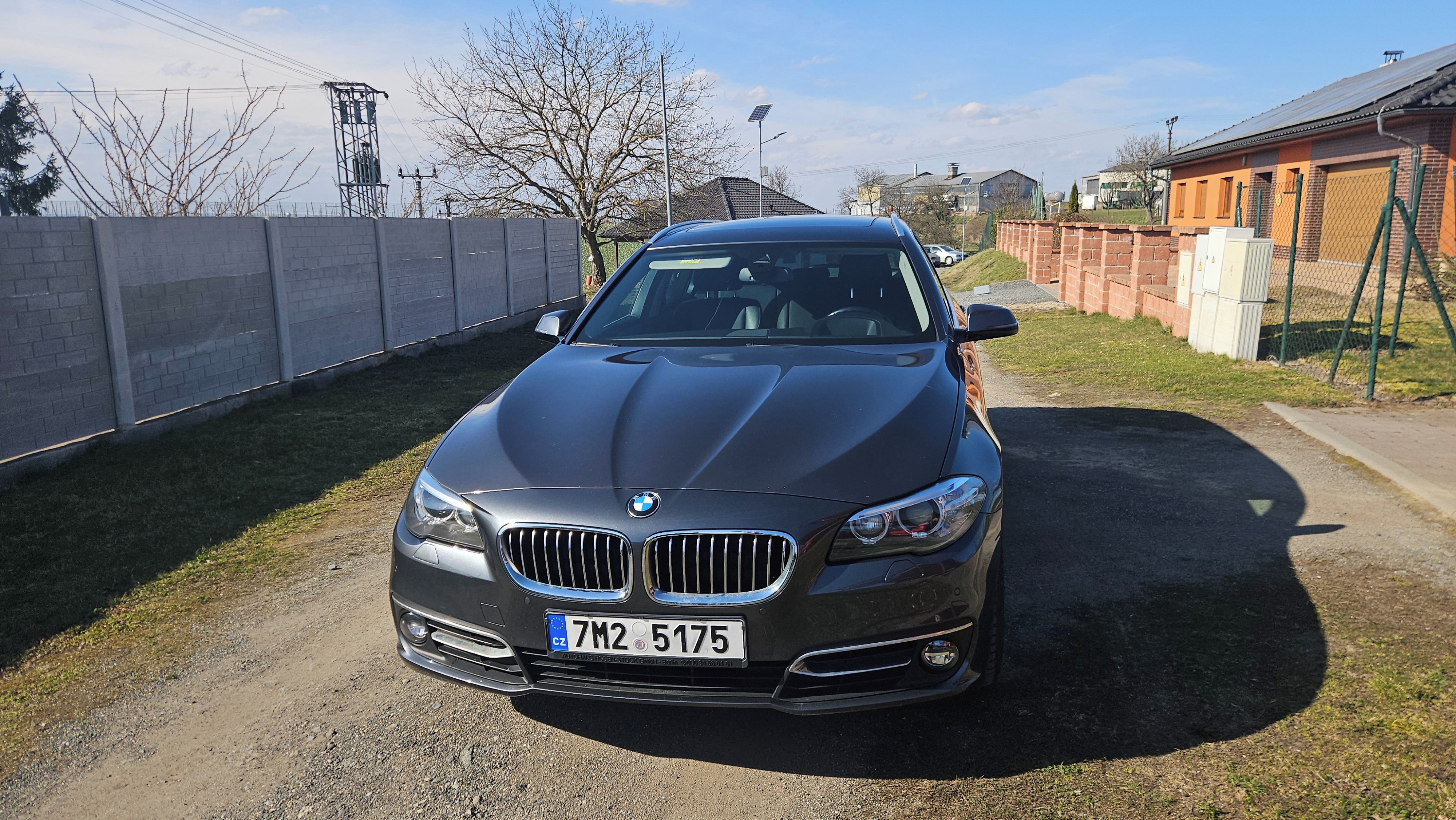 BMW Řada 5, 520d F11, luxury line,serviska - fotka 4