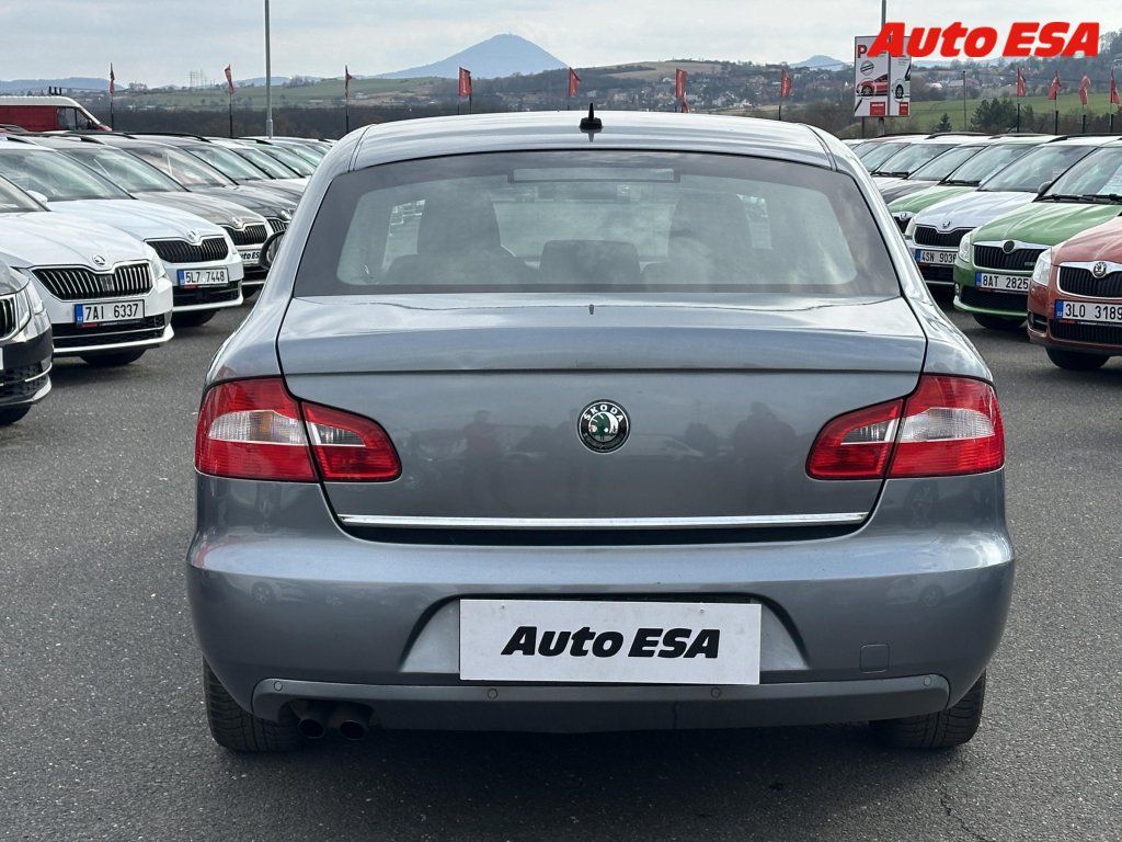 Škoda Superb, 1.4TSi,Xenon,AC - fotka 5