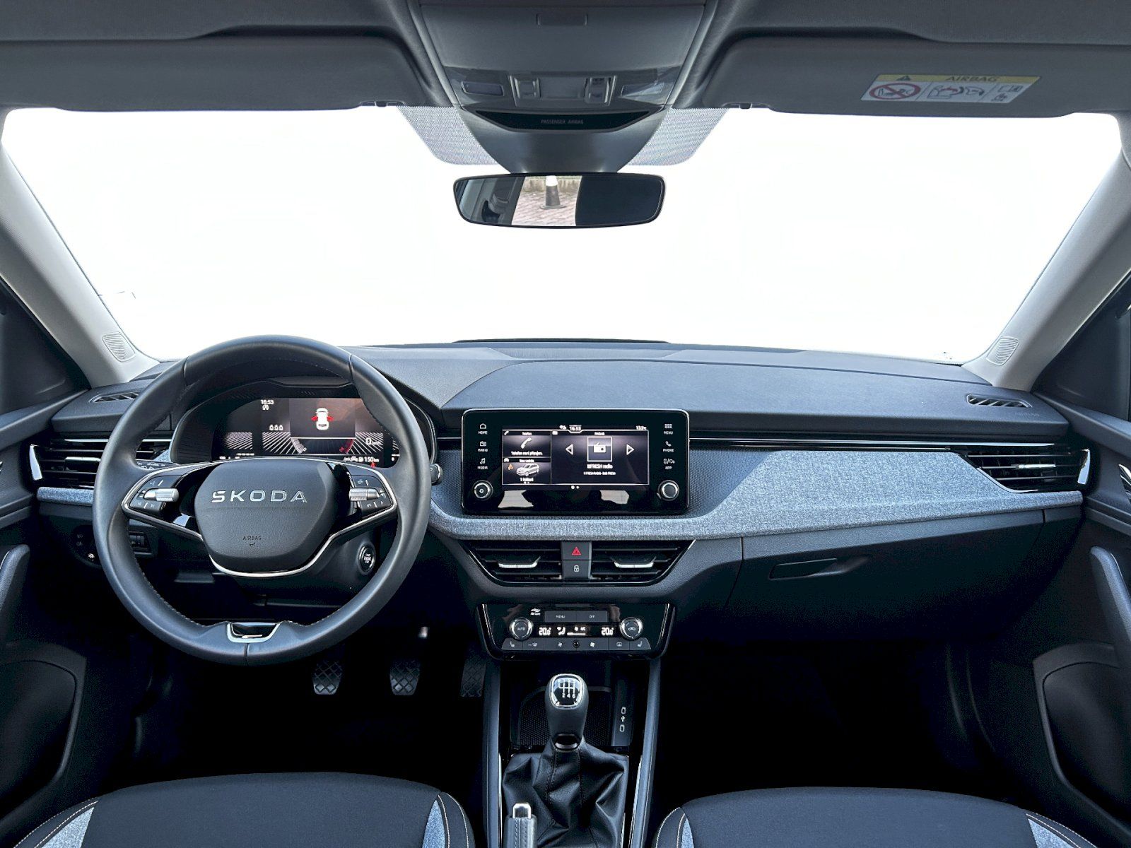 Škoda Kamiq, 1.0 TSI 85kW MP6 Selection - fotka 5