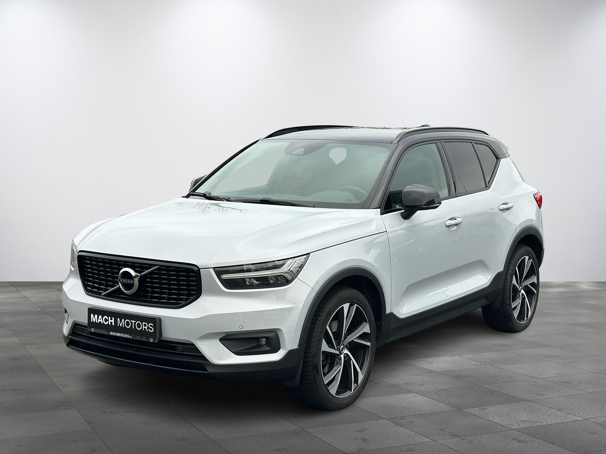 Volvo XC40, B4 R-Design