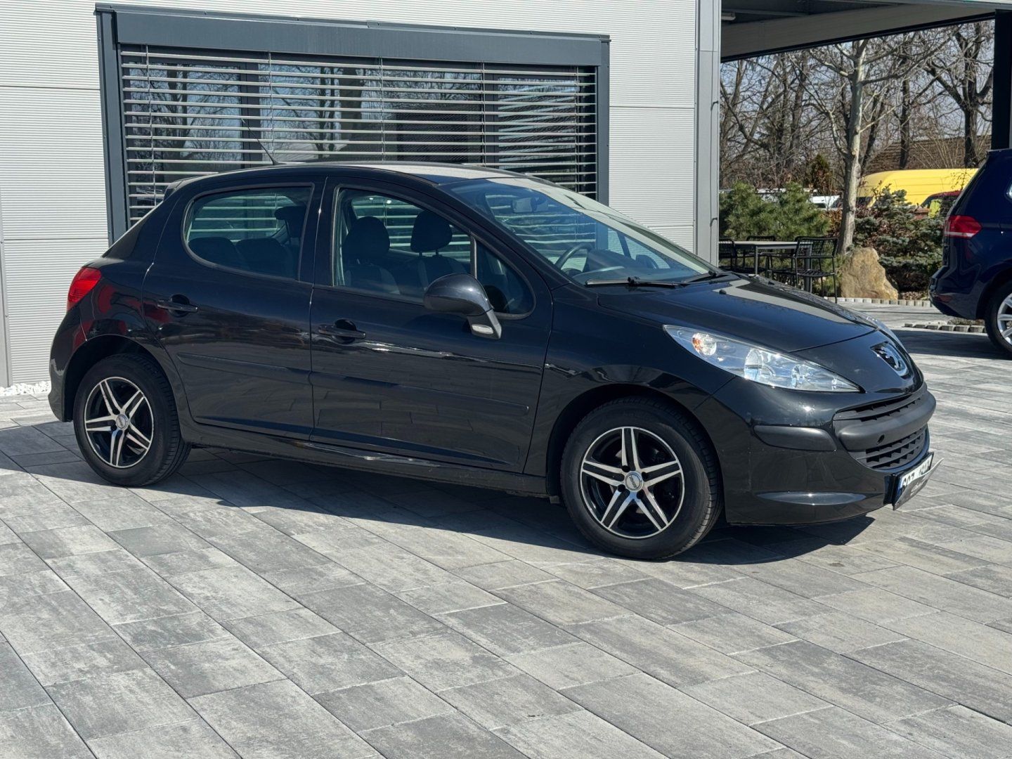 Peugeot 207, 1,4i 54 KW Klima - fotka 3