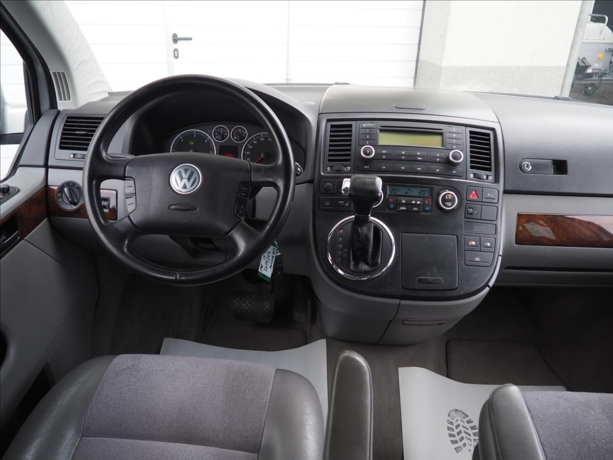 Volkswagen Multivan, 2,5 TDI  HIGHLINE DSG - fotka 6