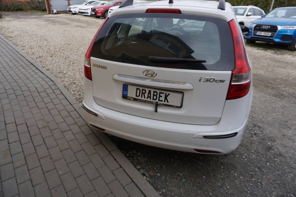 Hyundai i30, 1,4 NOVÉ VČR - fotka 3