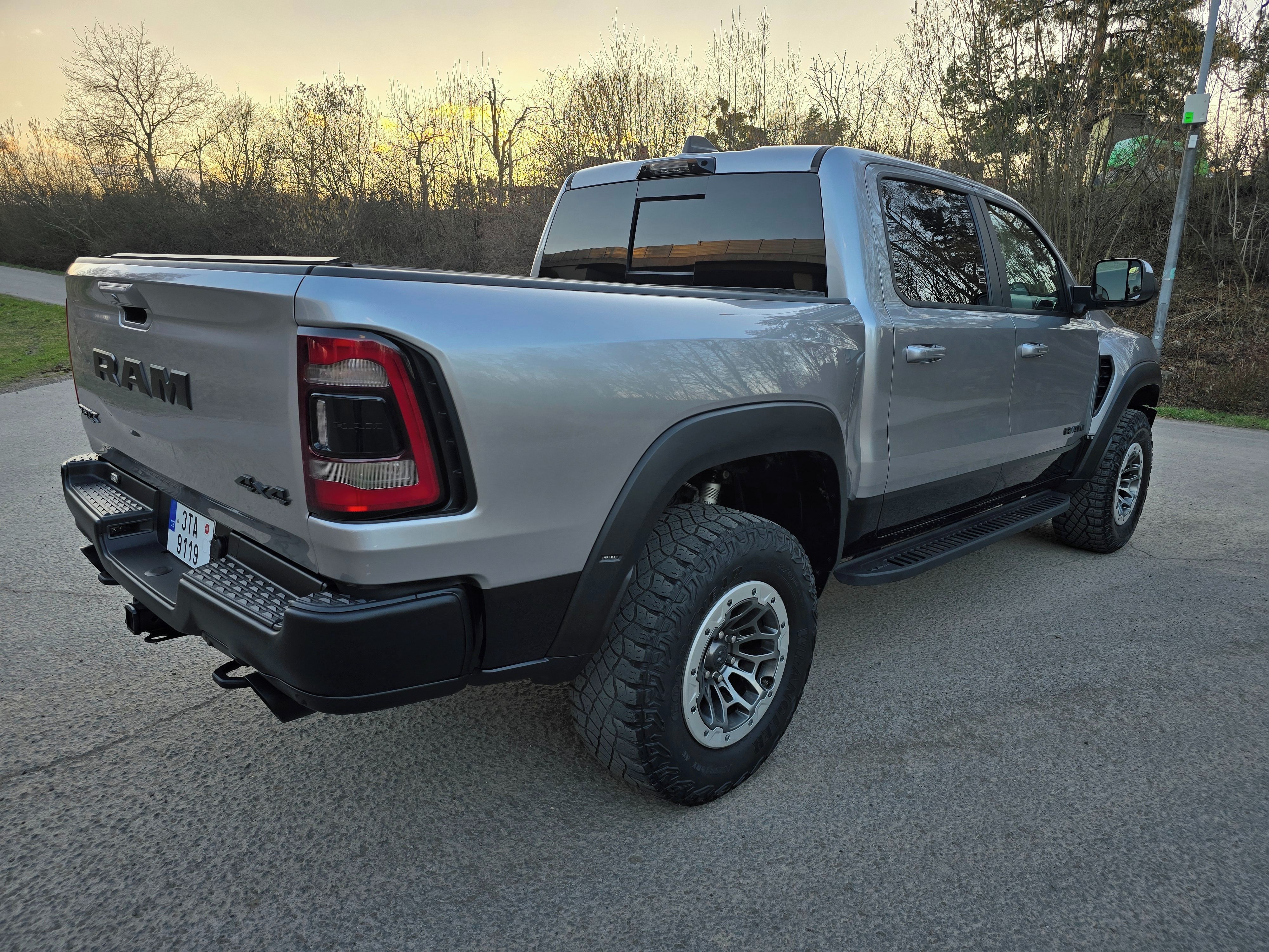 Dodge Ram, TRX 6,2, NEBOURANÉ, MAX VÝBAVA - fotka 3