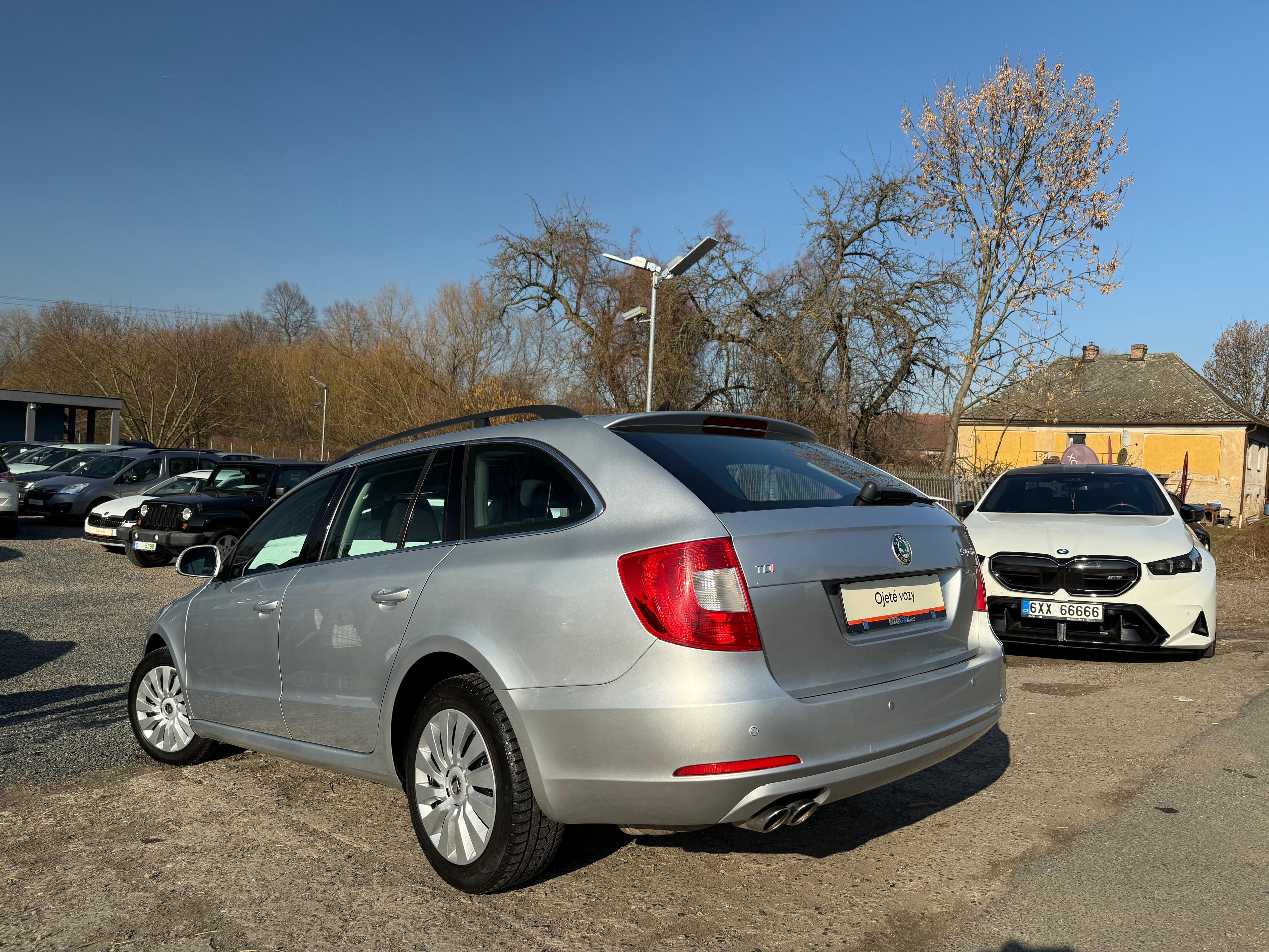 Škoda Superb, 2.0TDi 103kw Manuál Navi - fotka 4