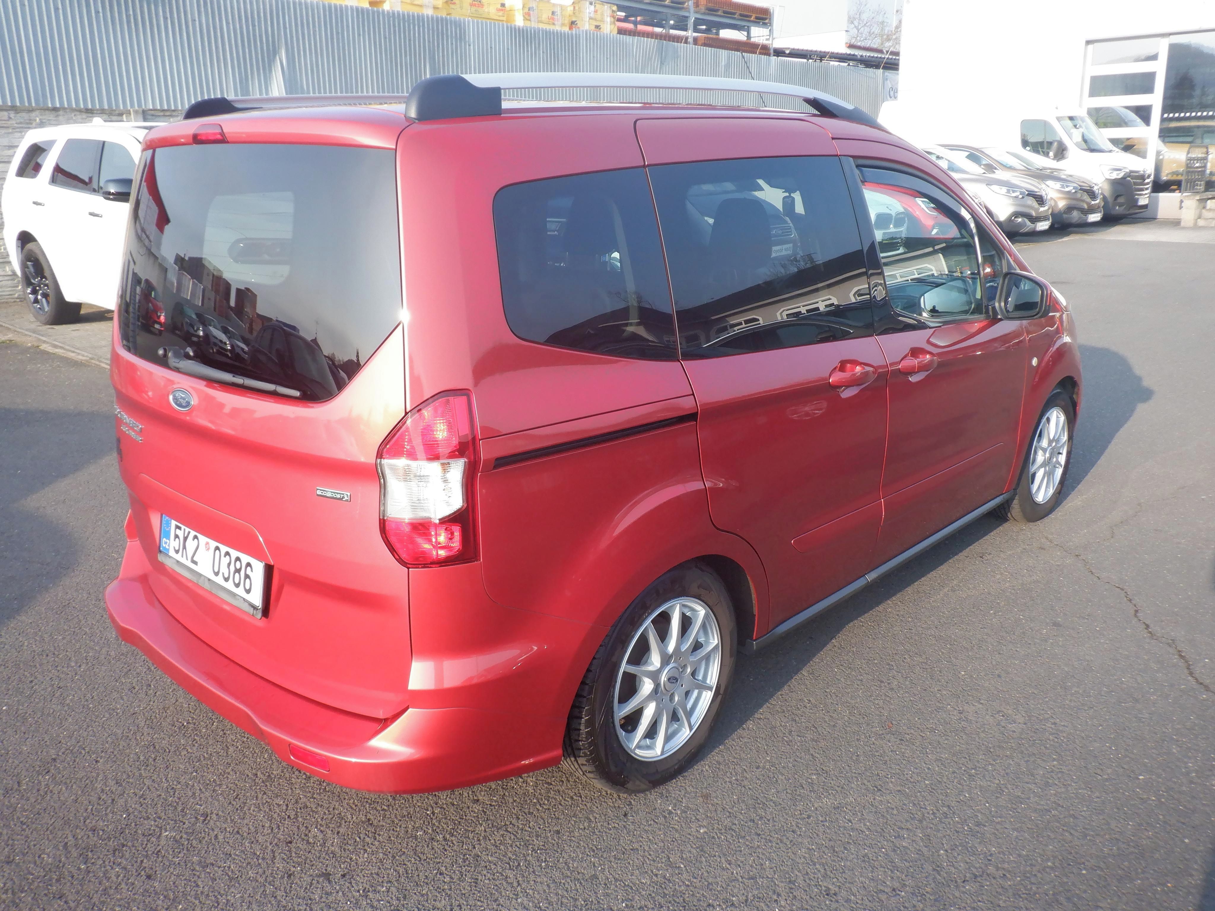Ford Tourneo Courier, 1.0 EcoBoost 74kW - fotka 5