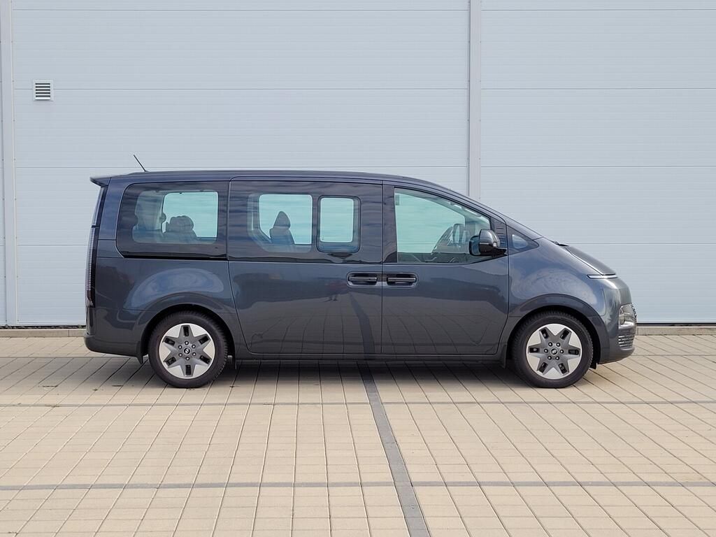 Hyundai Staria, Style Premium 2.2 CRDi 130 kW - fotka 4