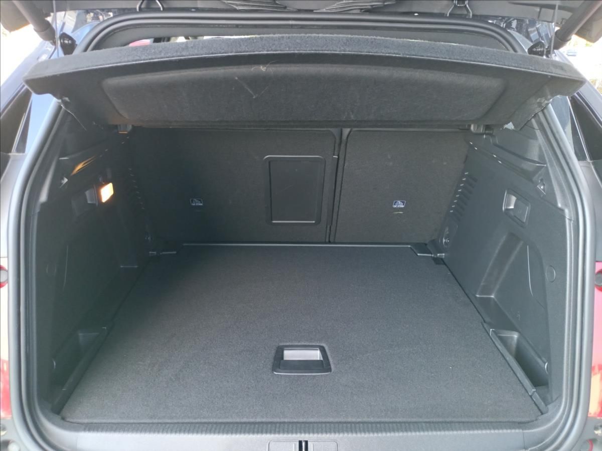 Peugeot 3008, Allure Pack 1.2 PT 130k EAT8 - fotka 6