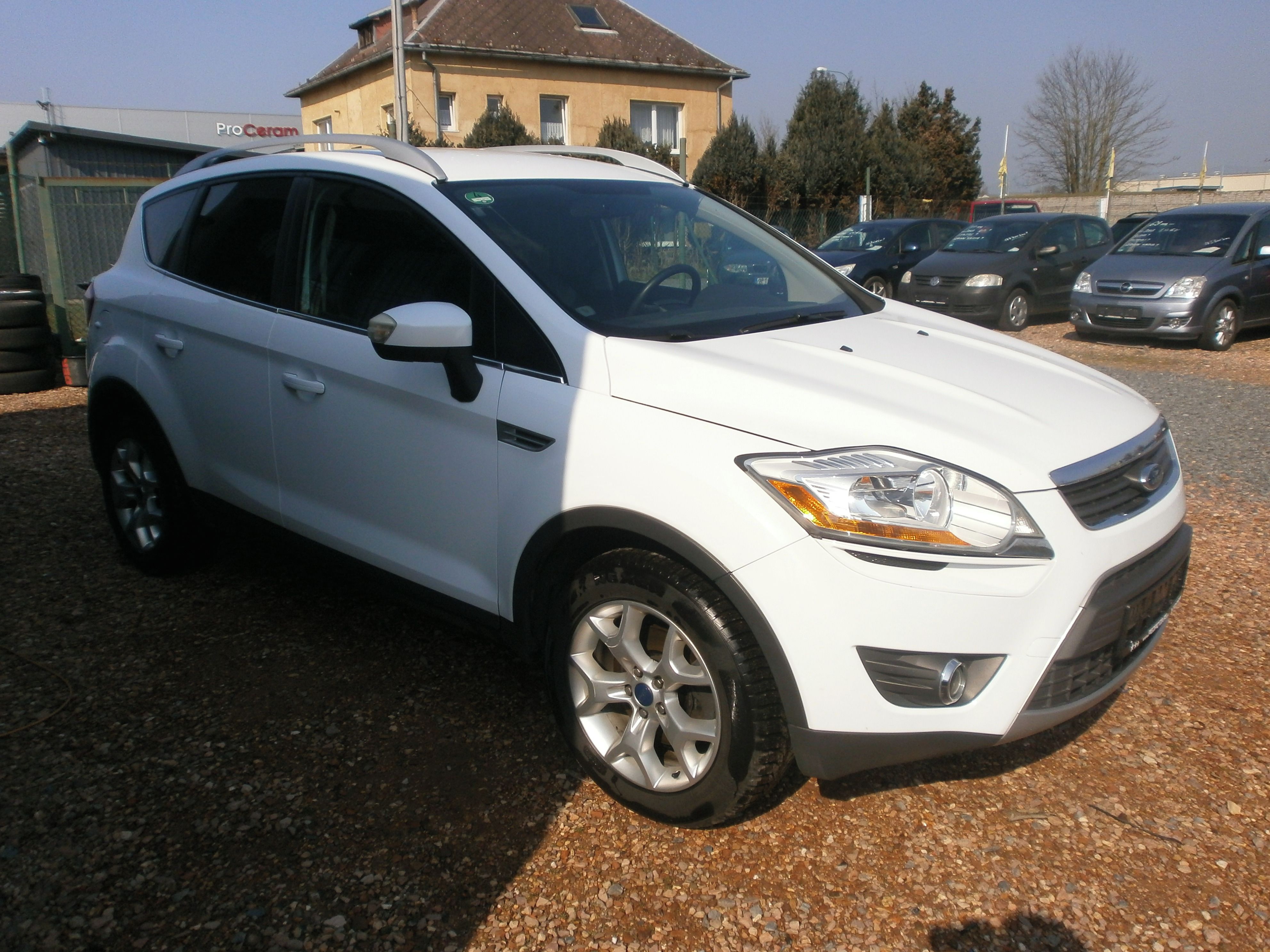 Ford Kuga, 2.0TDCI-AUT.KLIMA,SERV.KN.TOP! - fotka 4