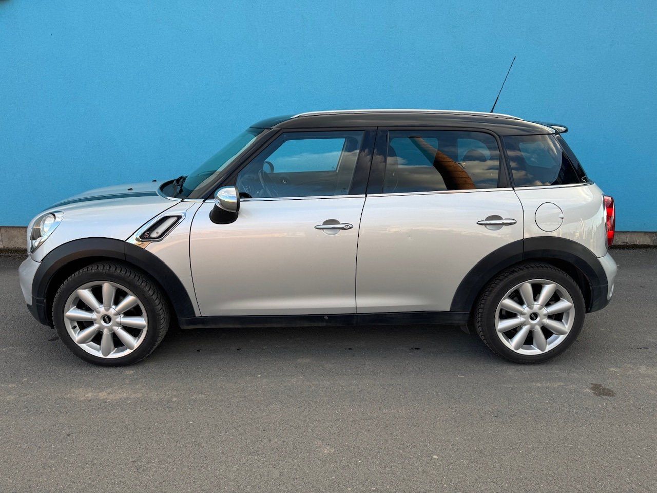 Mini Cooper, 2.0 D 105kW ALL4 AUT - fotka 2
