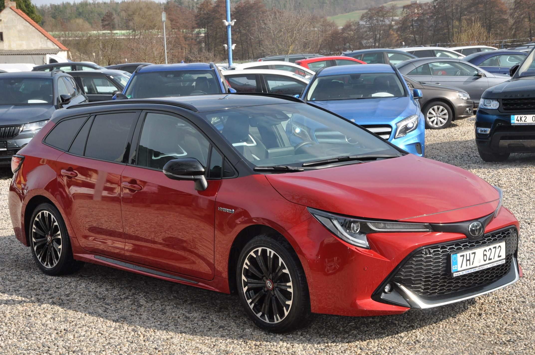 Toyota Corolla, 2.0 Hybrid 112kW KOMBI GR - fotka 2
