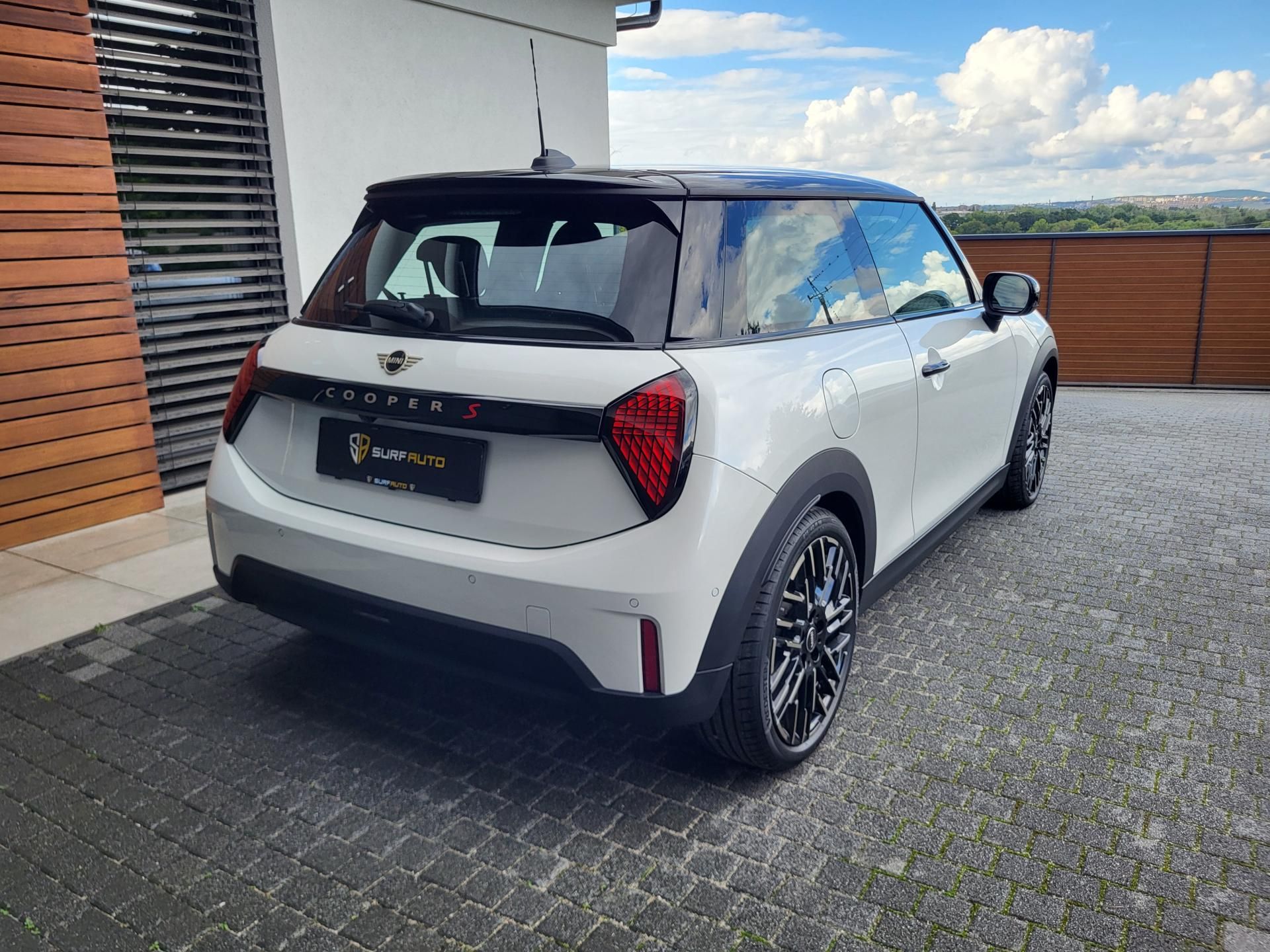Mini Cooper S, HUD Keyless 1maj. - fotka 3