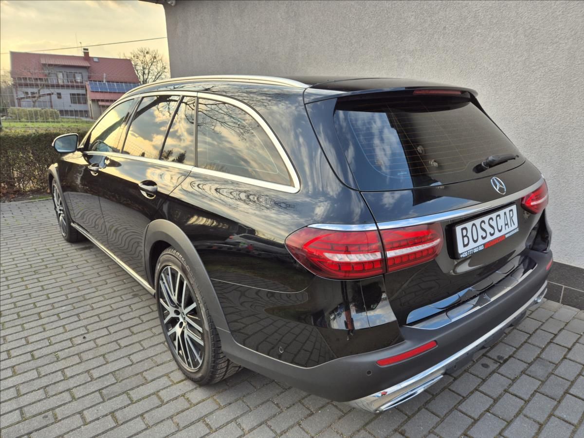 Mercedes-Benz Třídy E, 3,0 400d All-Terrain 4MATIC - fotka 4