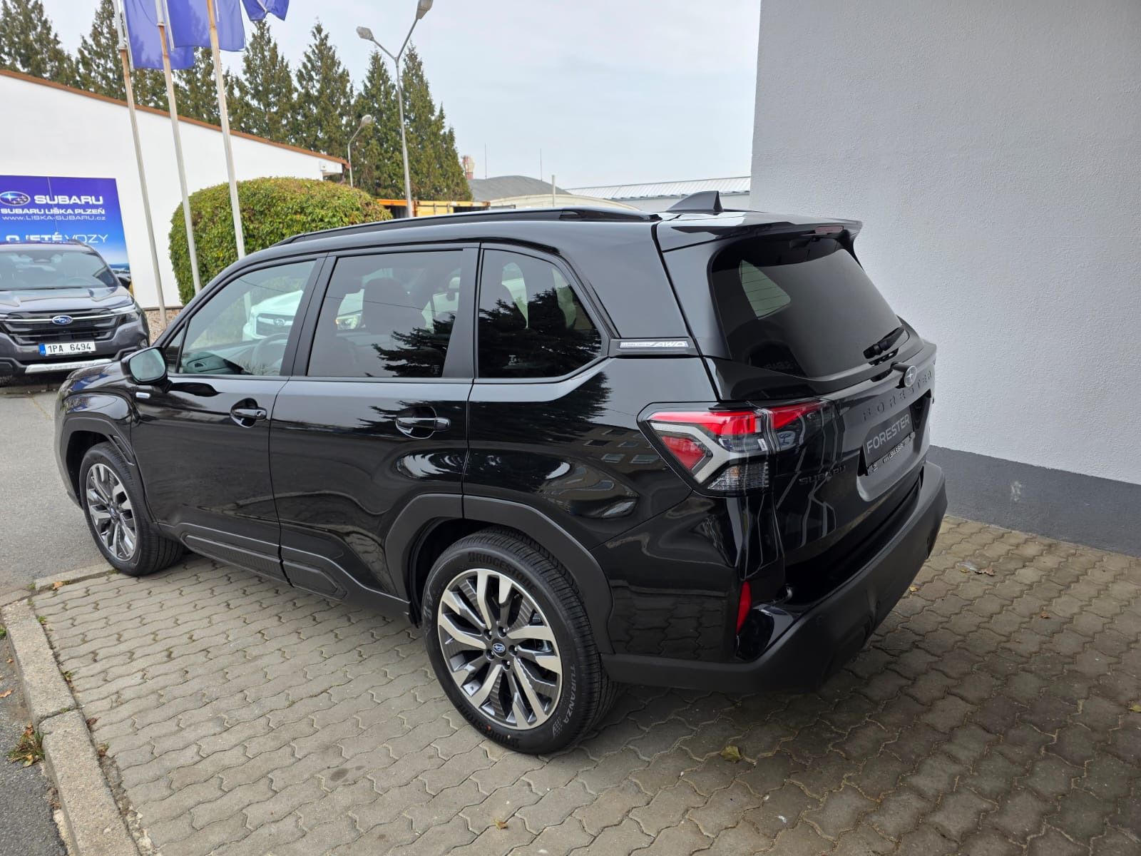 Subaru Forester, 2,0i CVT Touring + zimní kola - fotka 6