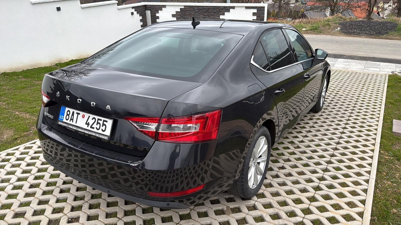 Škoda Superb, 2.0 tdi 110kw - fotka 5