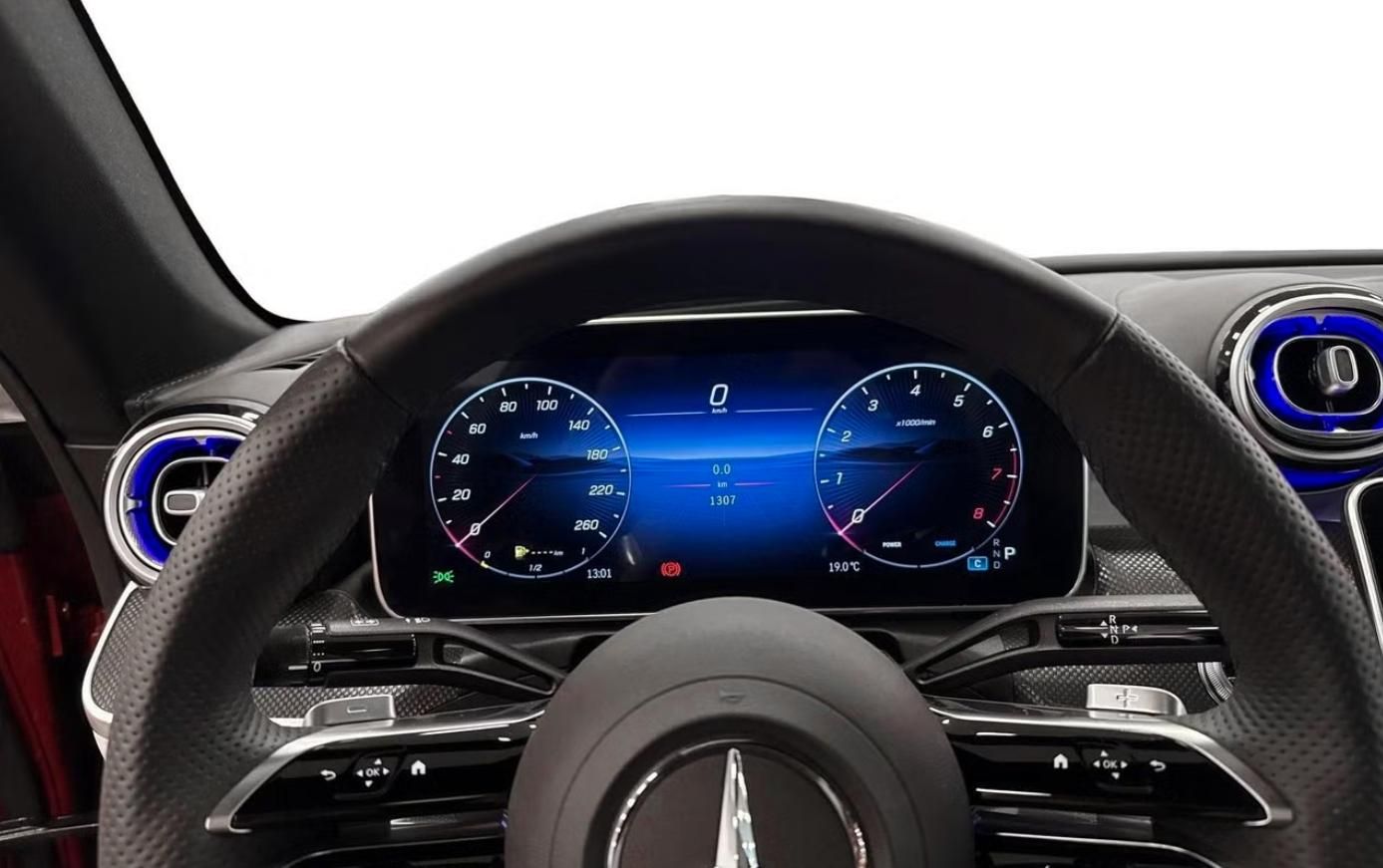 Mercedes-Benz CLE, 300 4M AMG 360k Tažné Bílý in. - fotka 5