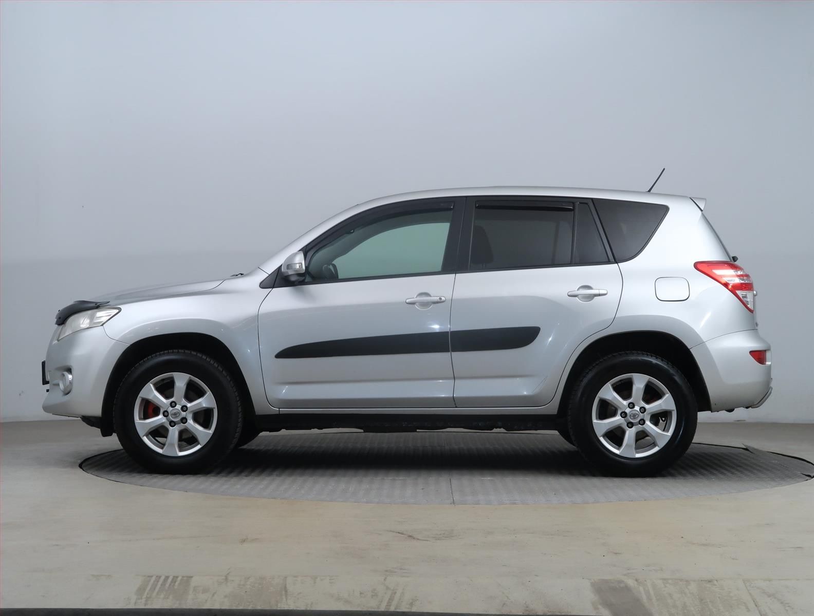 Toyota Rav4, 2.2 D-4D, 4X4, Kožené sedačky - fotka 3