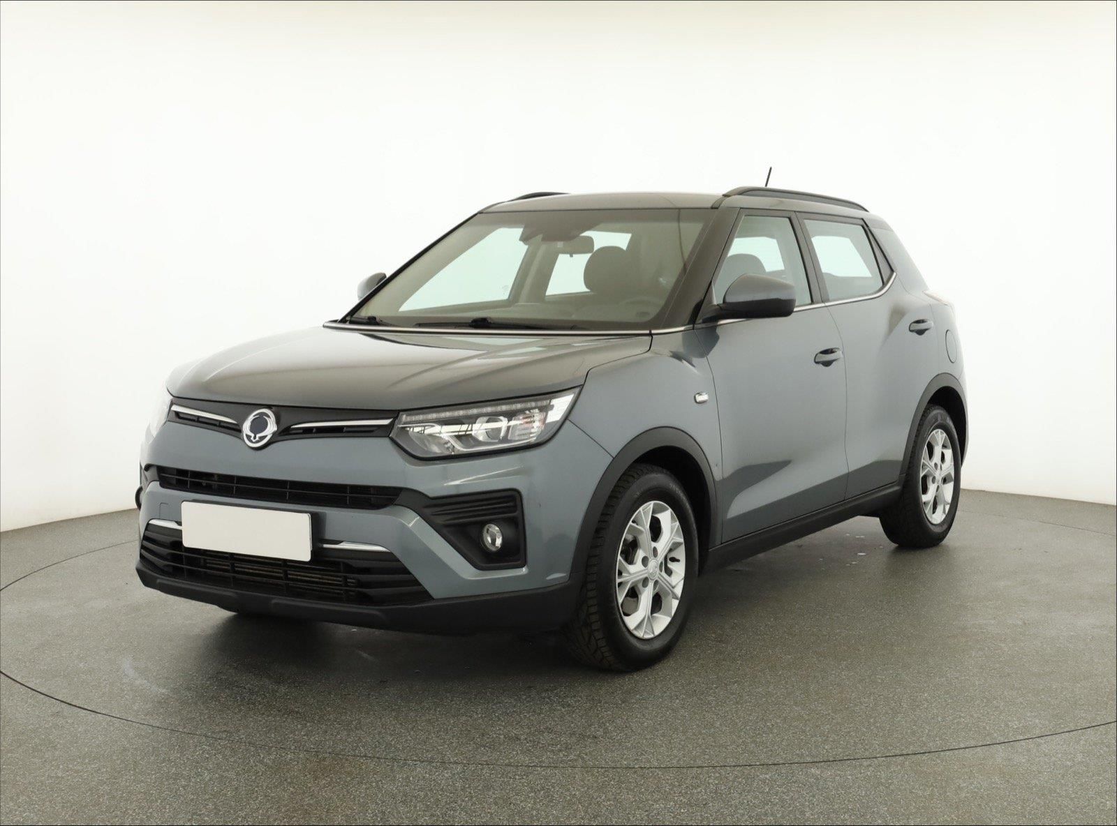 SsangYong Tivoli, 1.5 T-GDI, Automat, ČR,1.maj - fotka 2