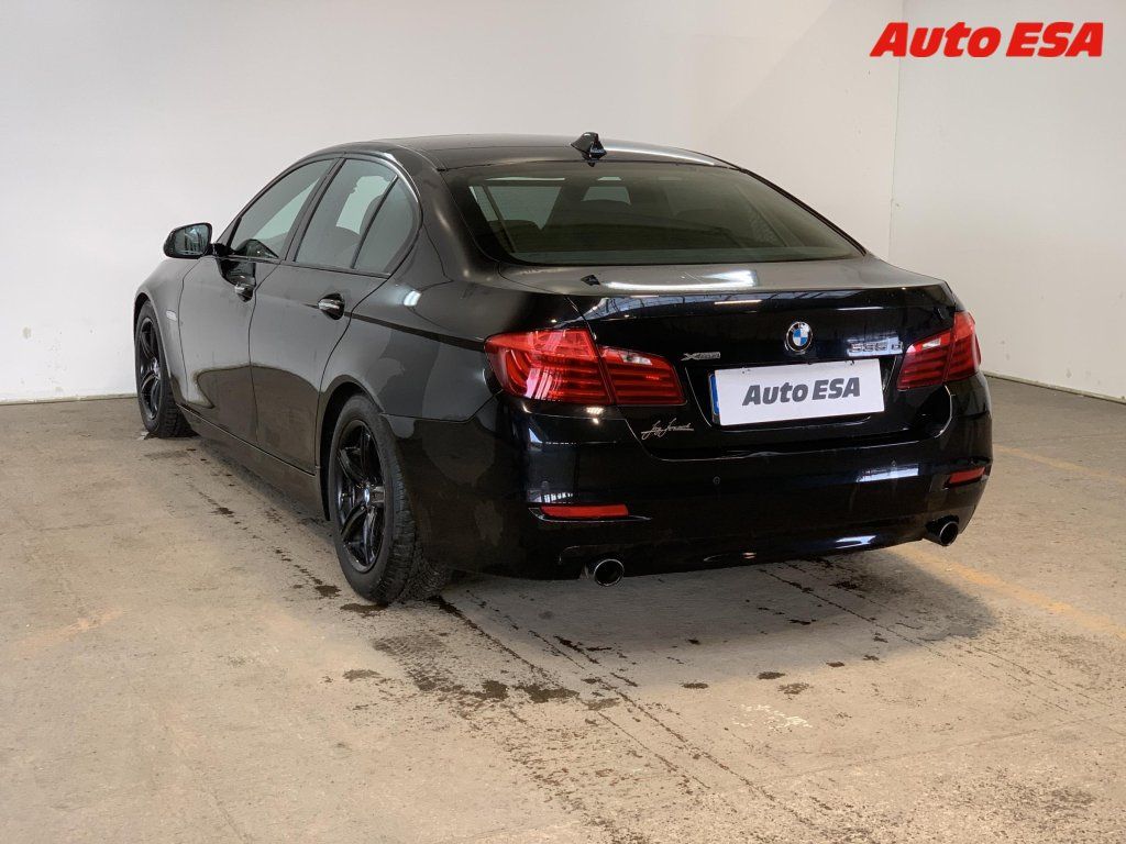 BMW Řada 5, 3.0D 535d xDrive,AT,navi - fotka 4