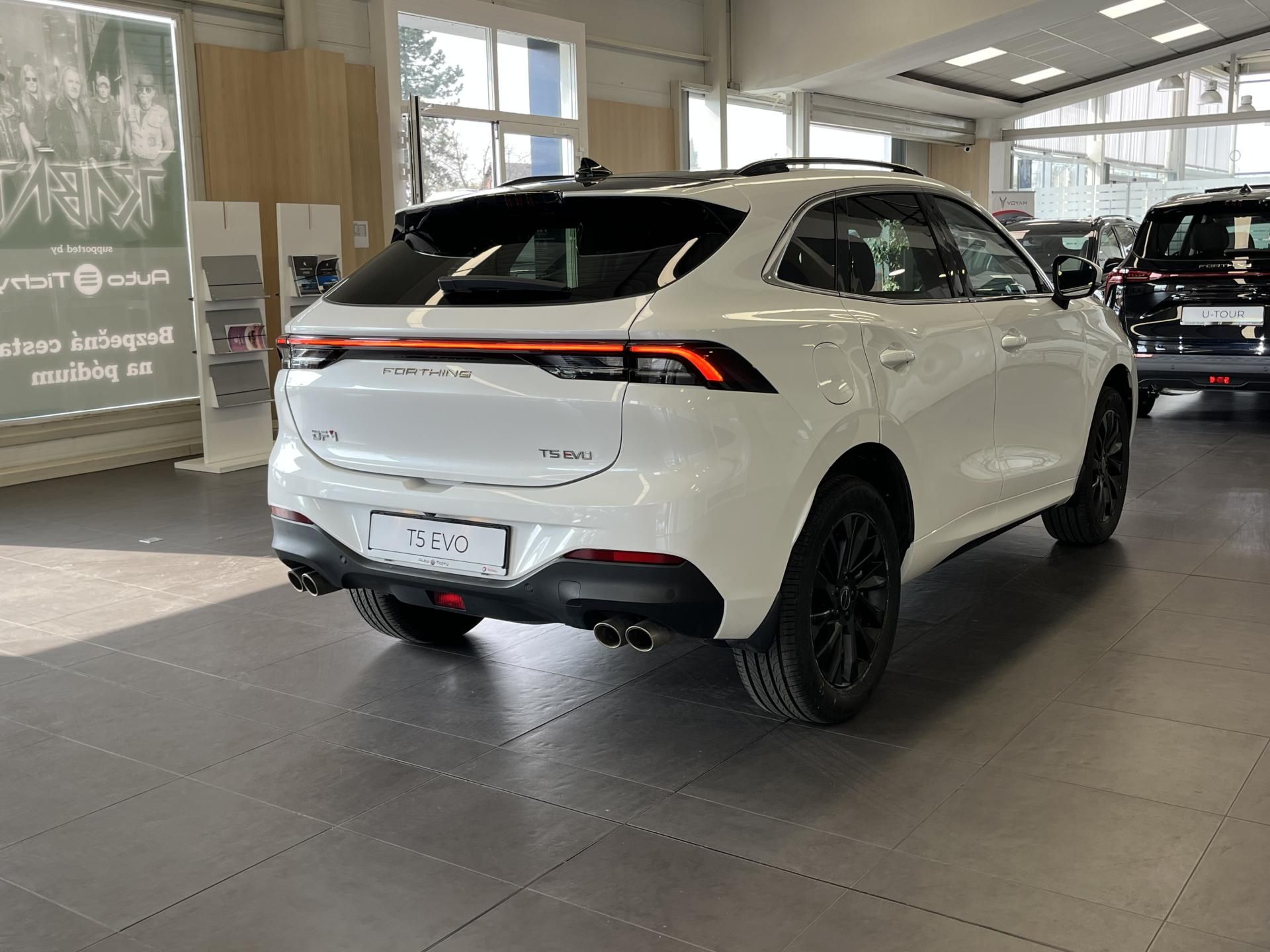 Dongfeng T5 EVO, Luxury - fotka 3